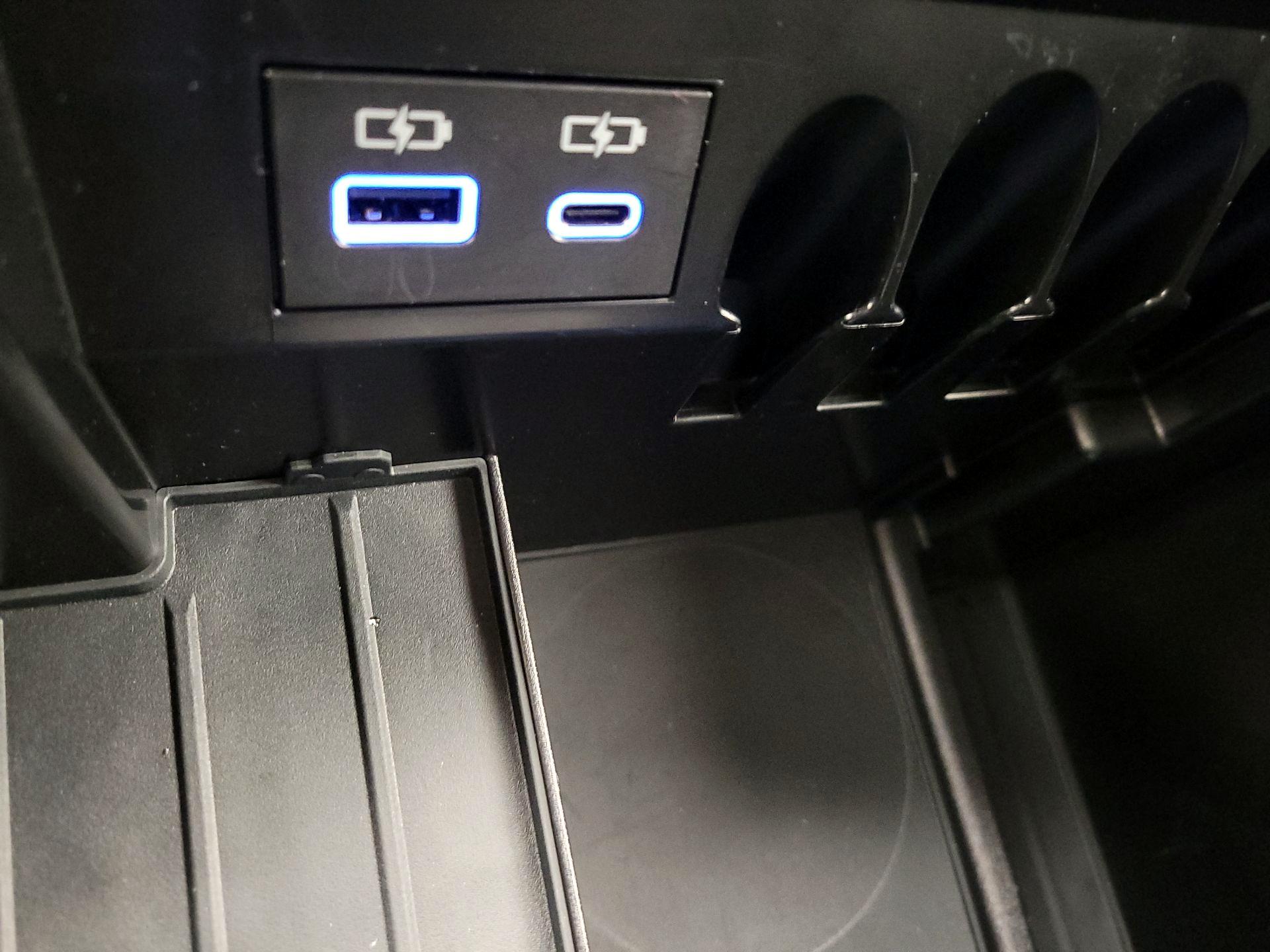 Thumbnail: 2023 Toyota Tundra - 17