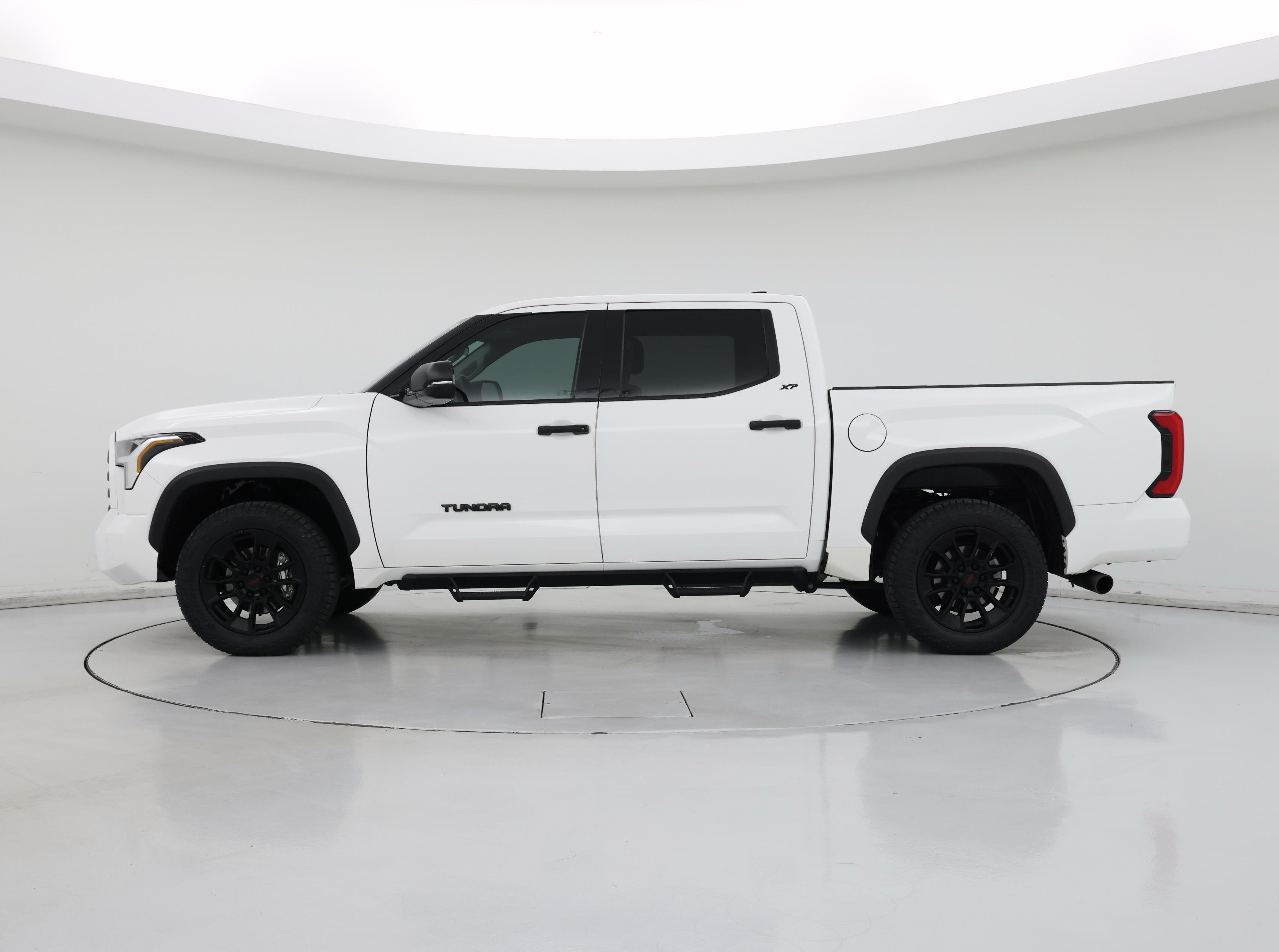 Thumbnail: 2023 Toyota Tundra - 3