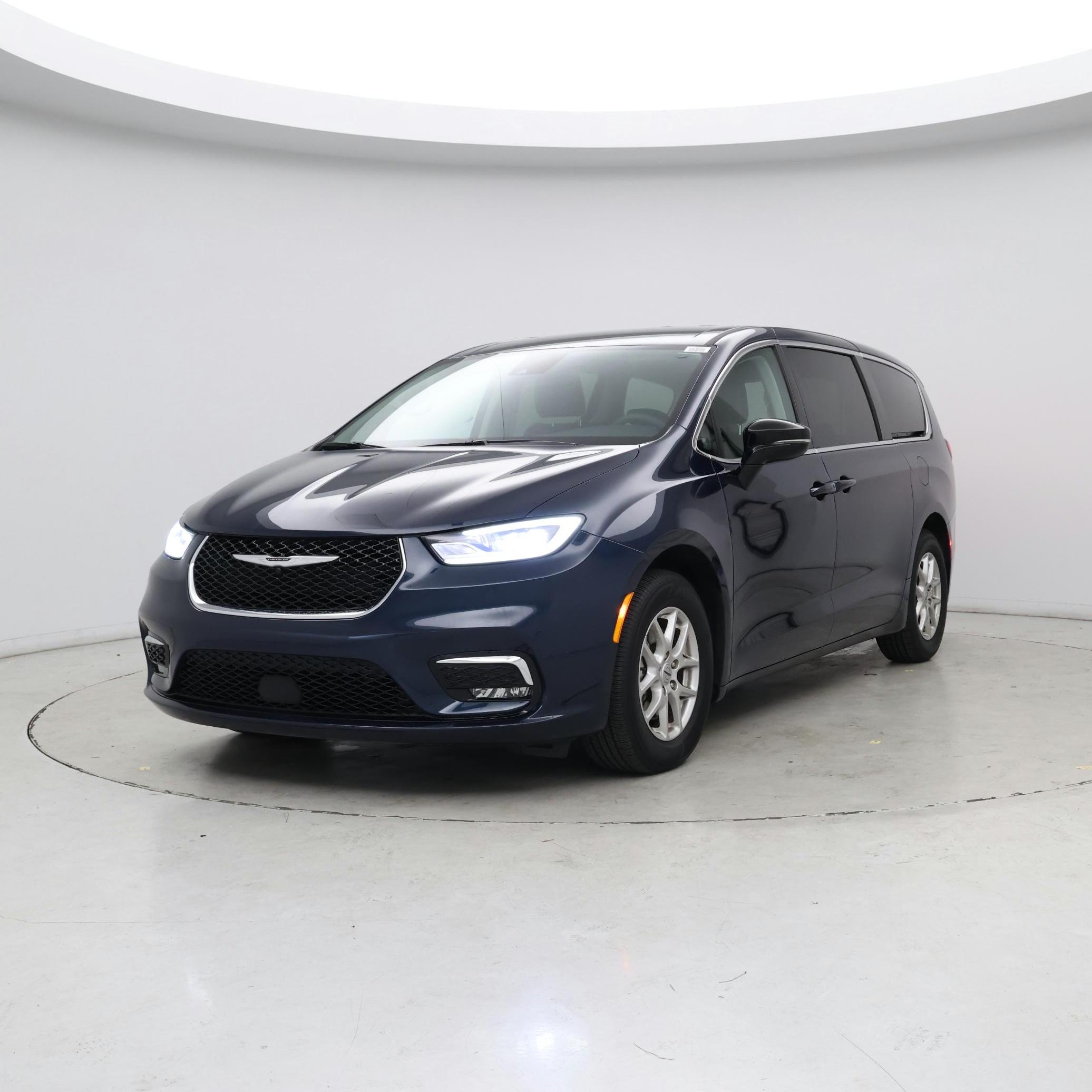 Thumbnail: 2024 Chrysler Pacifica - 4