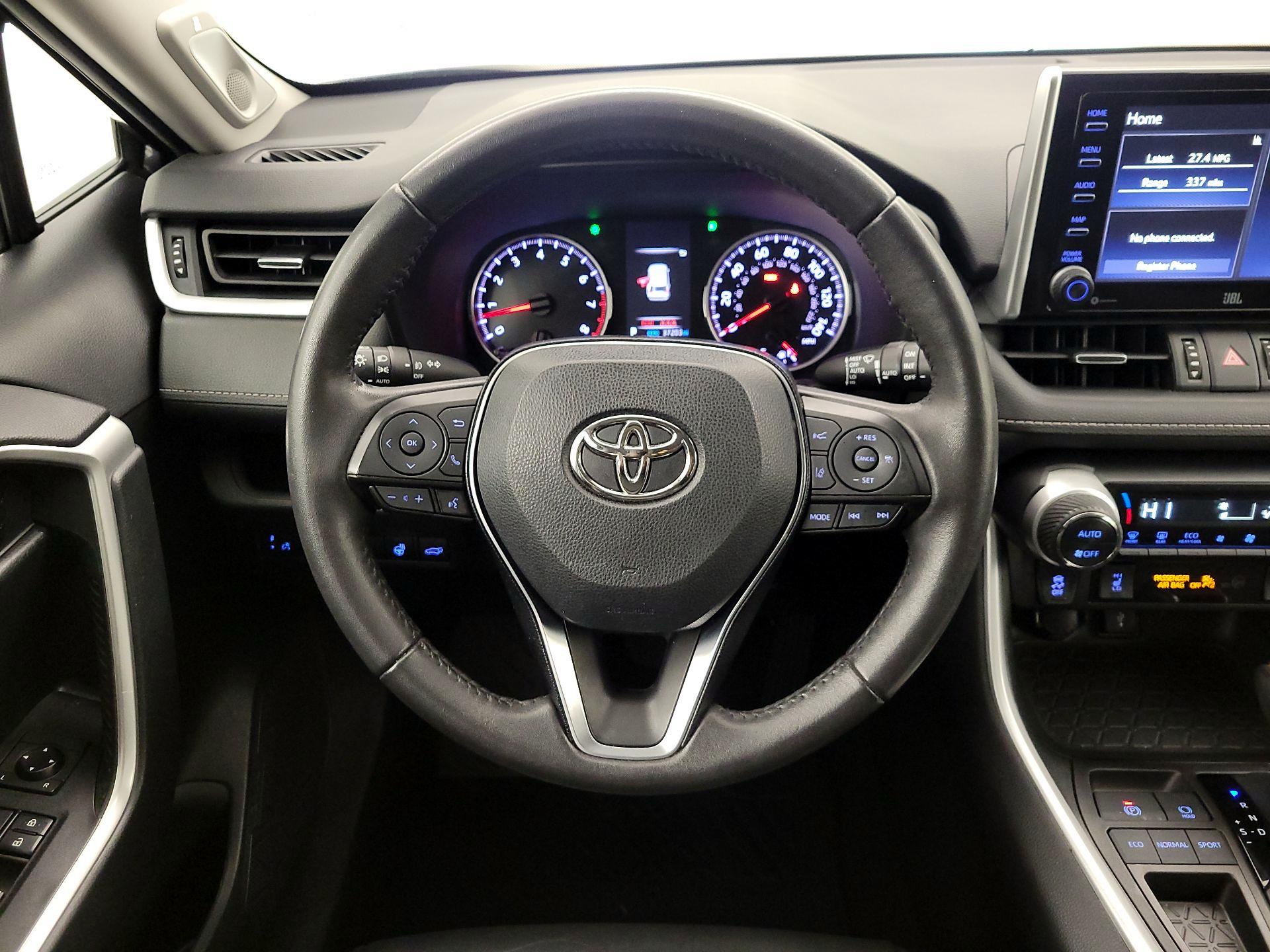 Thumbnail: 2021 Toyota RAV4 - 10