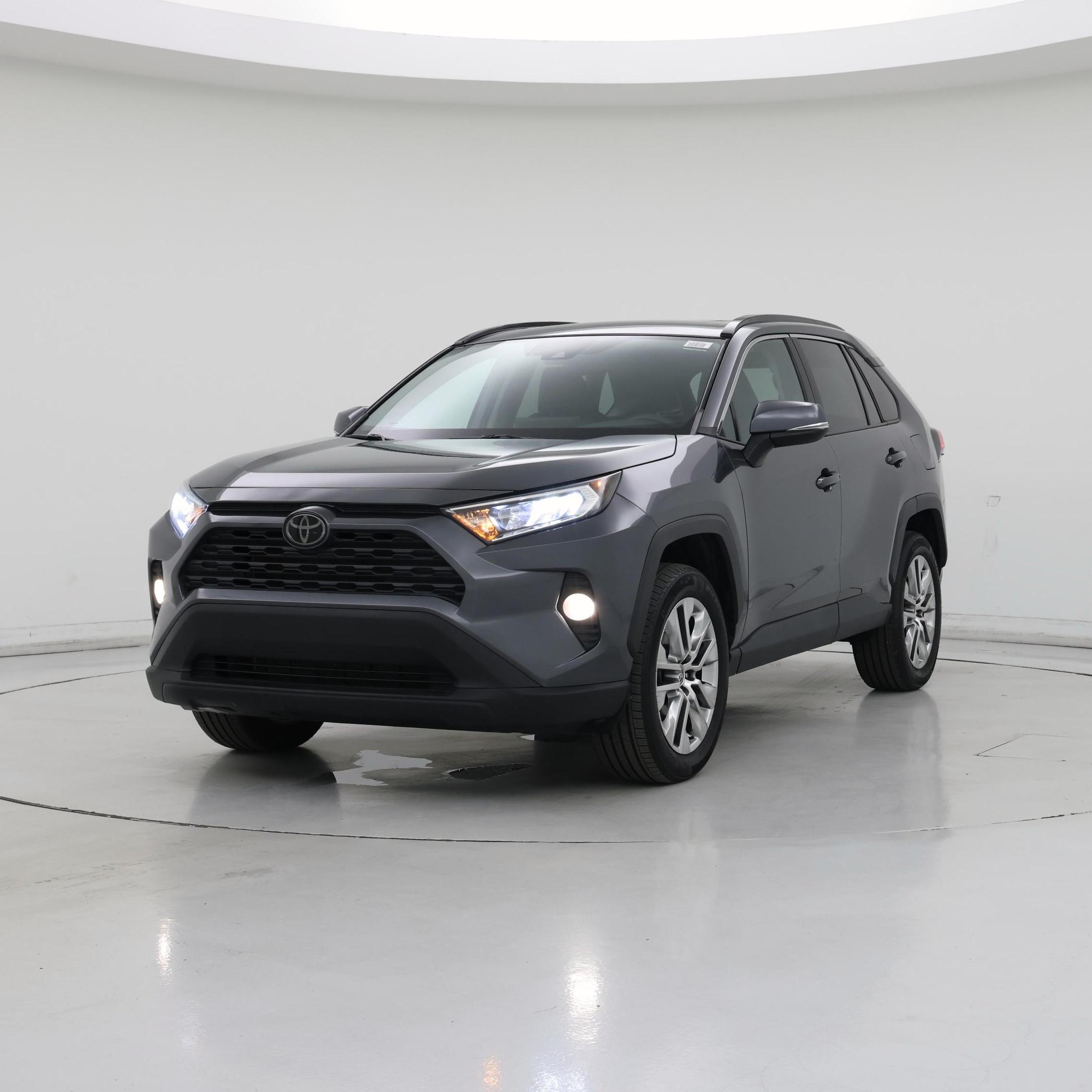 Thumbnail: 2021 Toyota RAV4 - 4