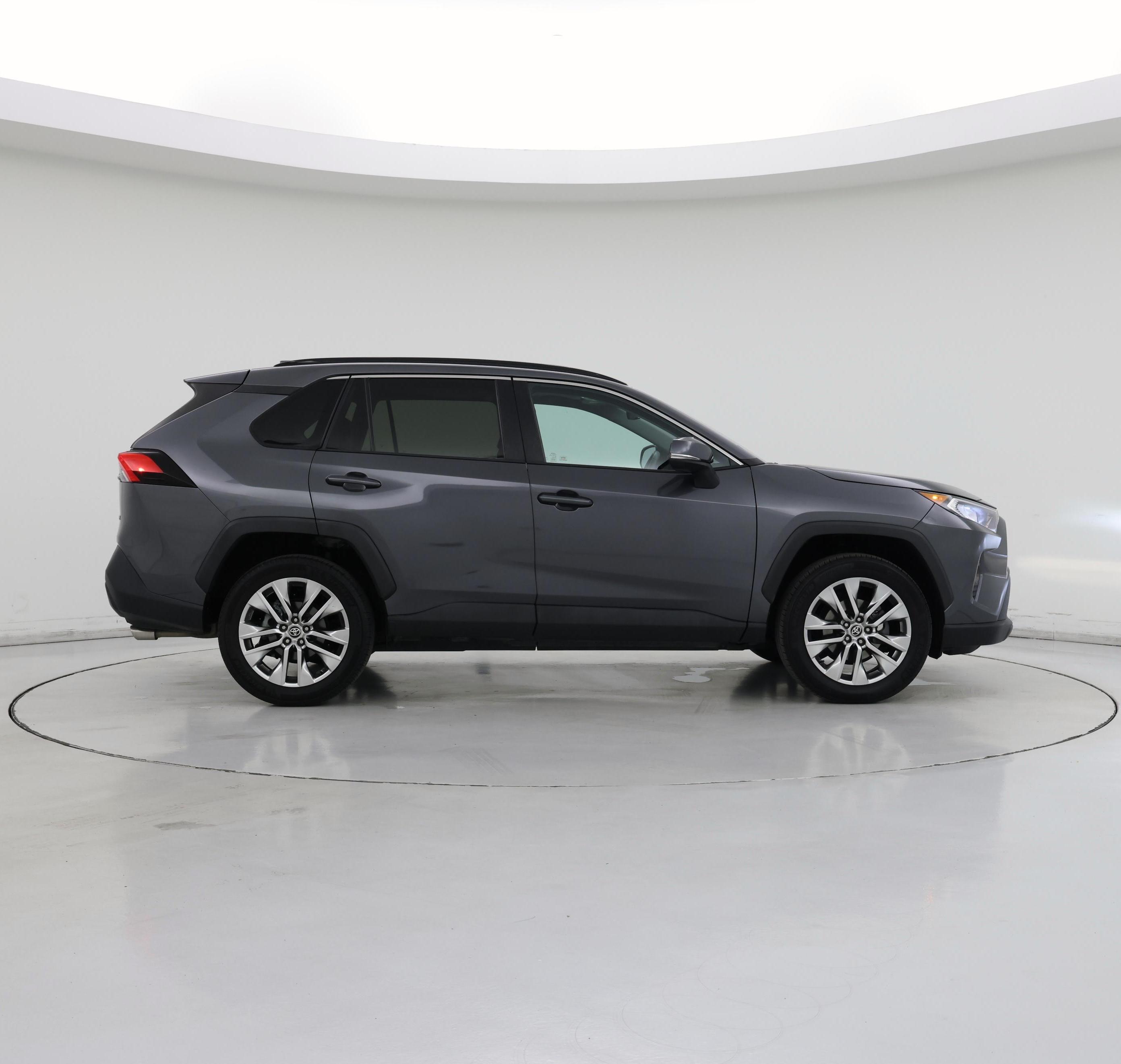 Thumbnail: 2021 Toyota RAV4 - 7