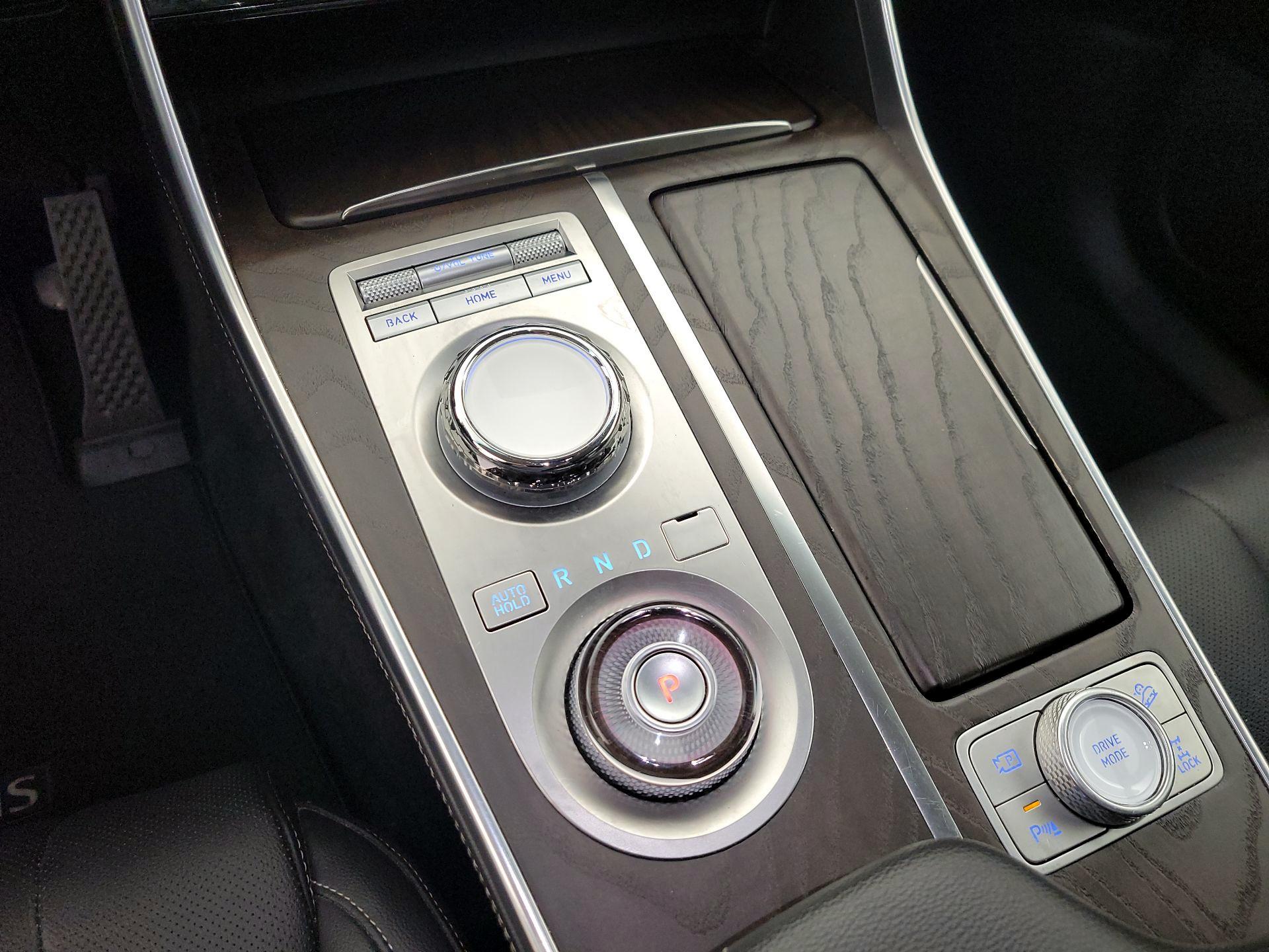 Thumbnail: 2024 Genesis GV80 - 17