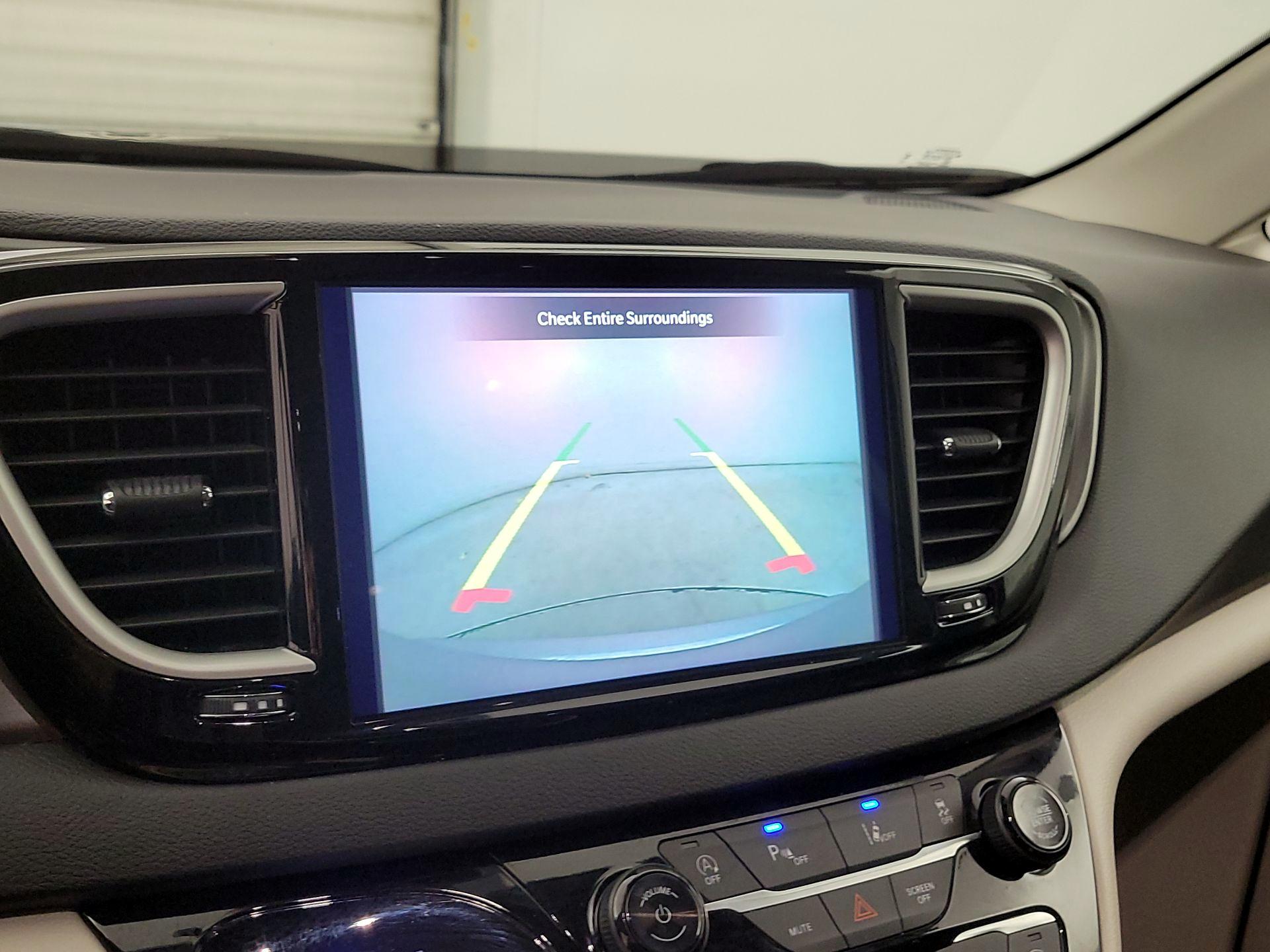 Thumbnail: 2024 Chrysler Pacifica - 14