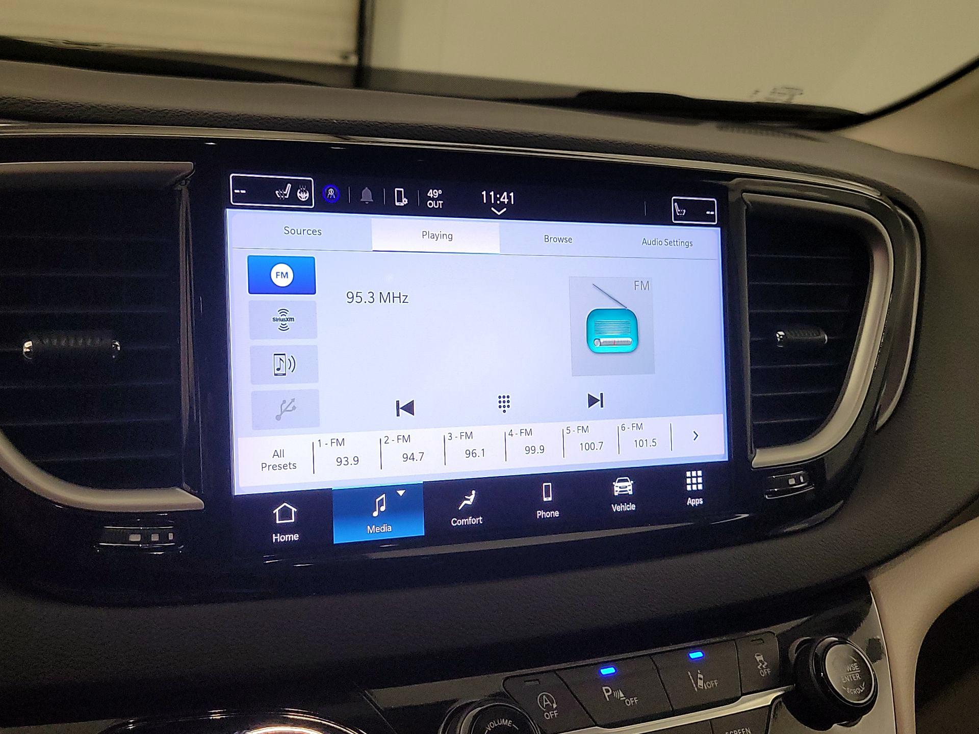 Thumbnail: 2024 Chrysler Pacifica - 15