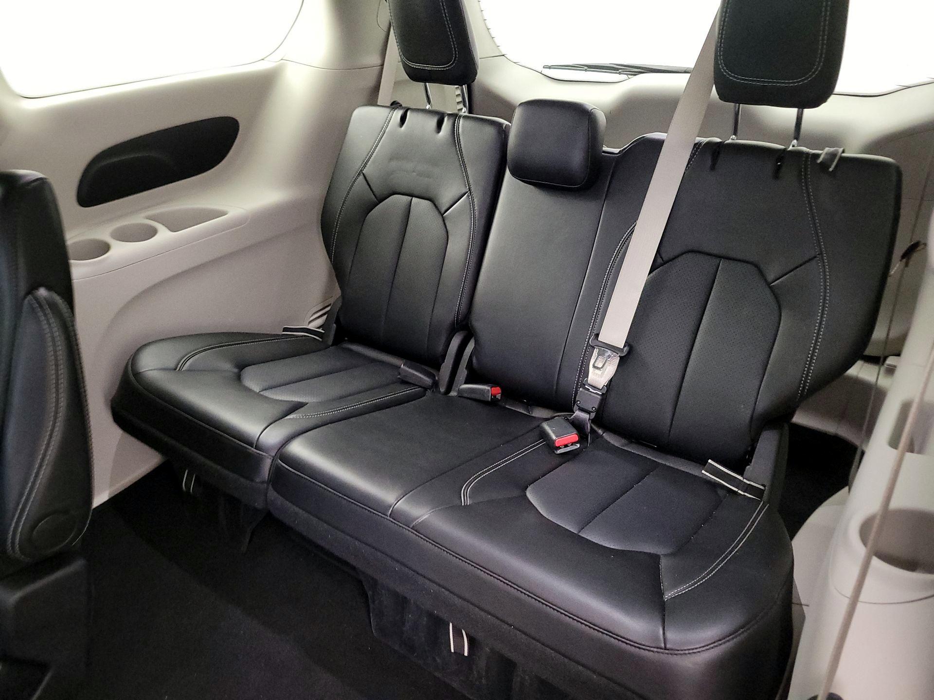 Thumbnail: 2024 Chrysler Pacifica - 20