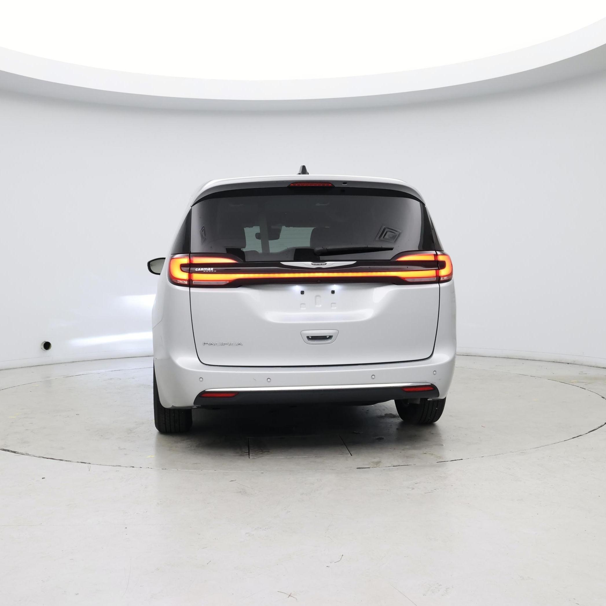 Thumbnail: 2024 Chrysler Pacifica - 6