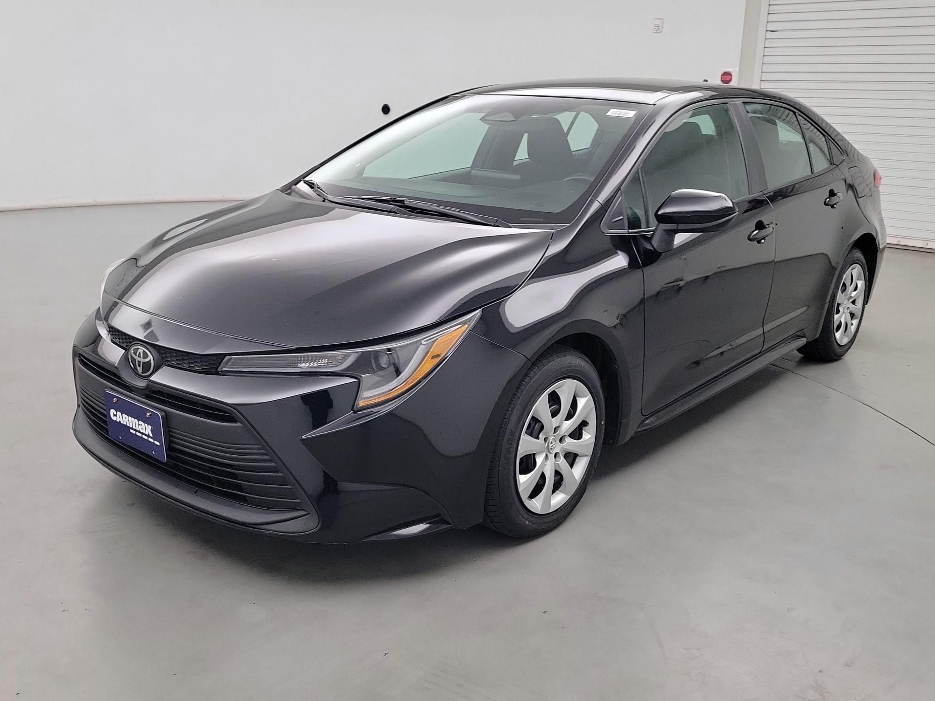 Thumbnail: 2023 Toyota Corolla - 3