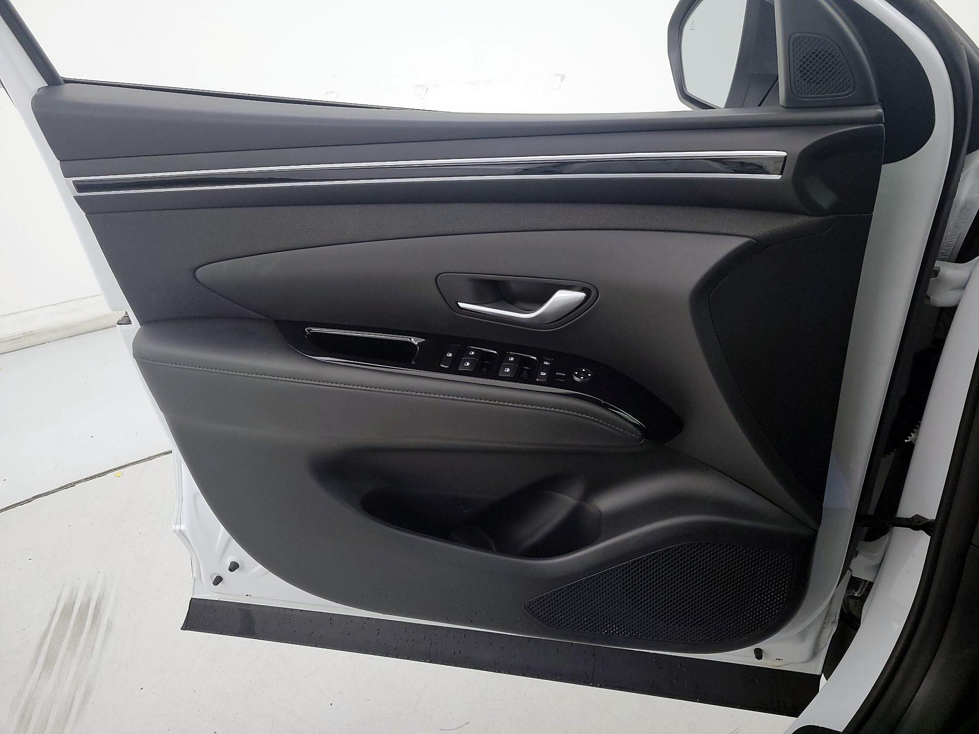 Thumbnail: 2022 Hyundai Tucson - 12