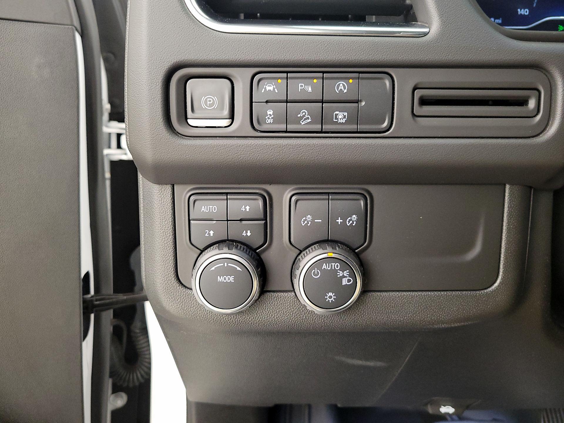 Thumbnail: 2023 Chevrolet Tahoe - 13