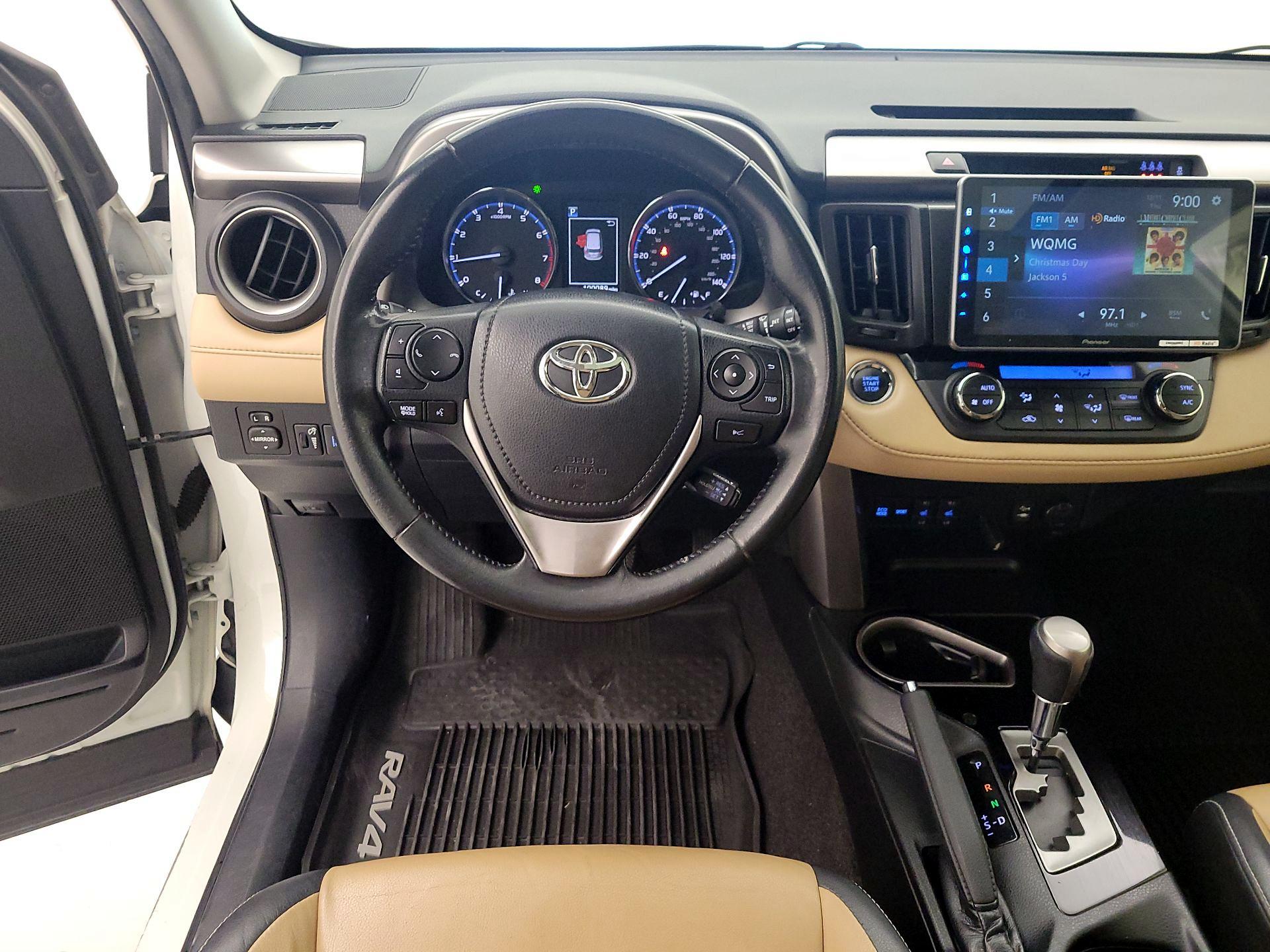 Thumbnail: 2018 Toyota RAV4 - 10