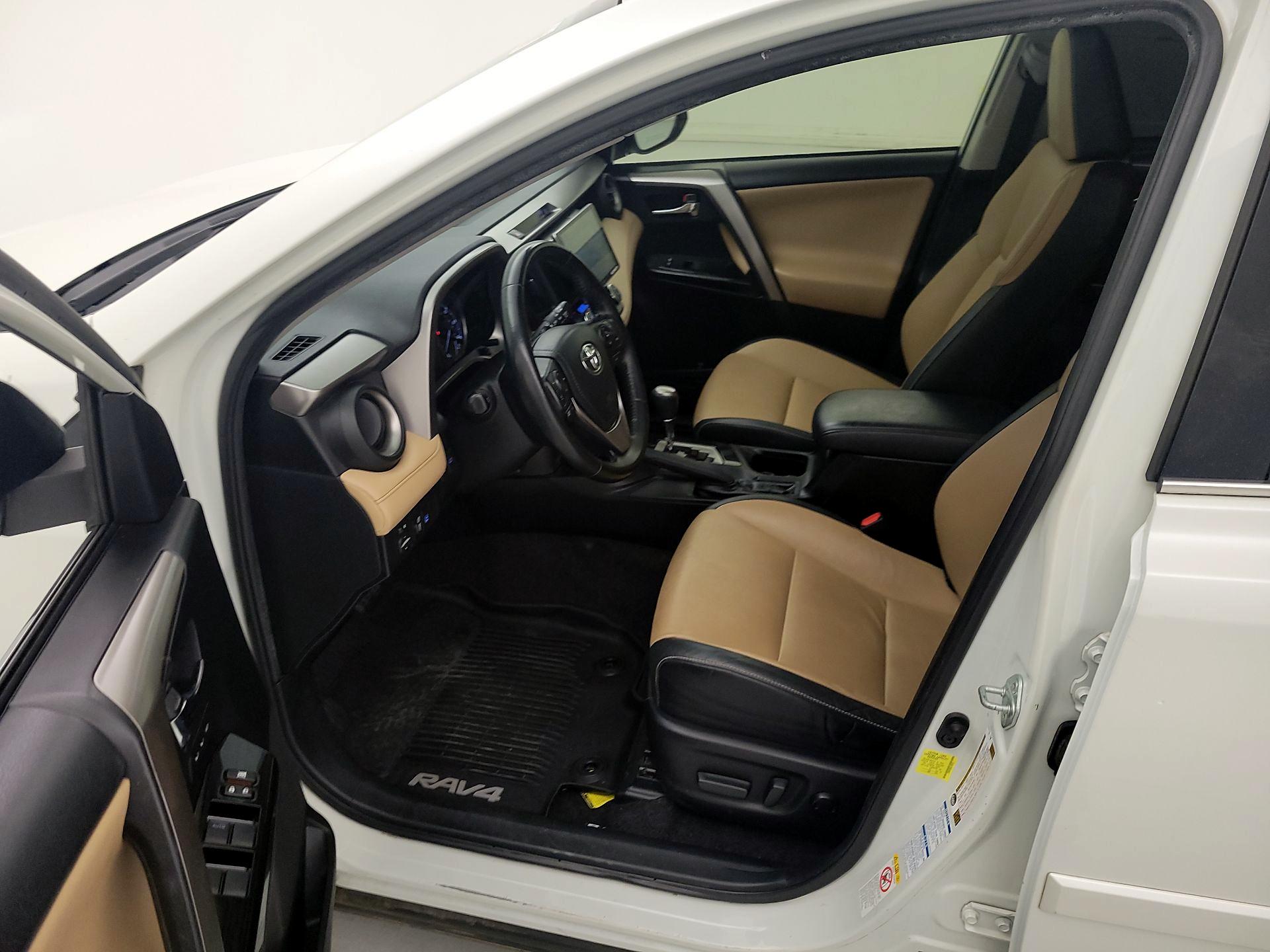 Thumbnail: 2018 Toyota RAV4 - 11