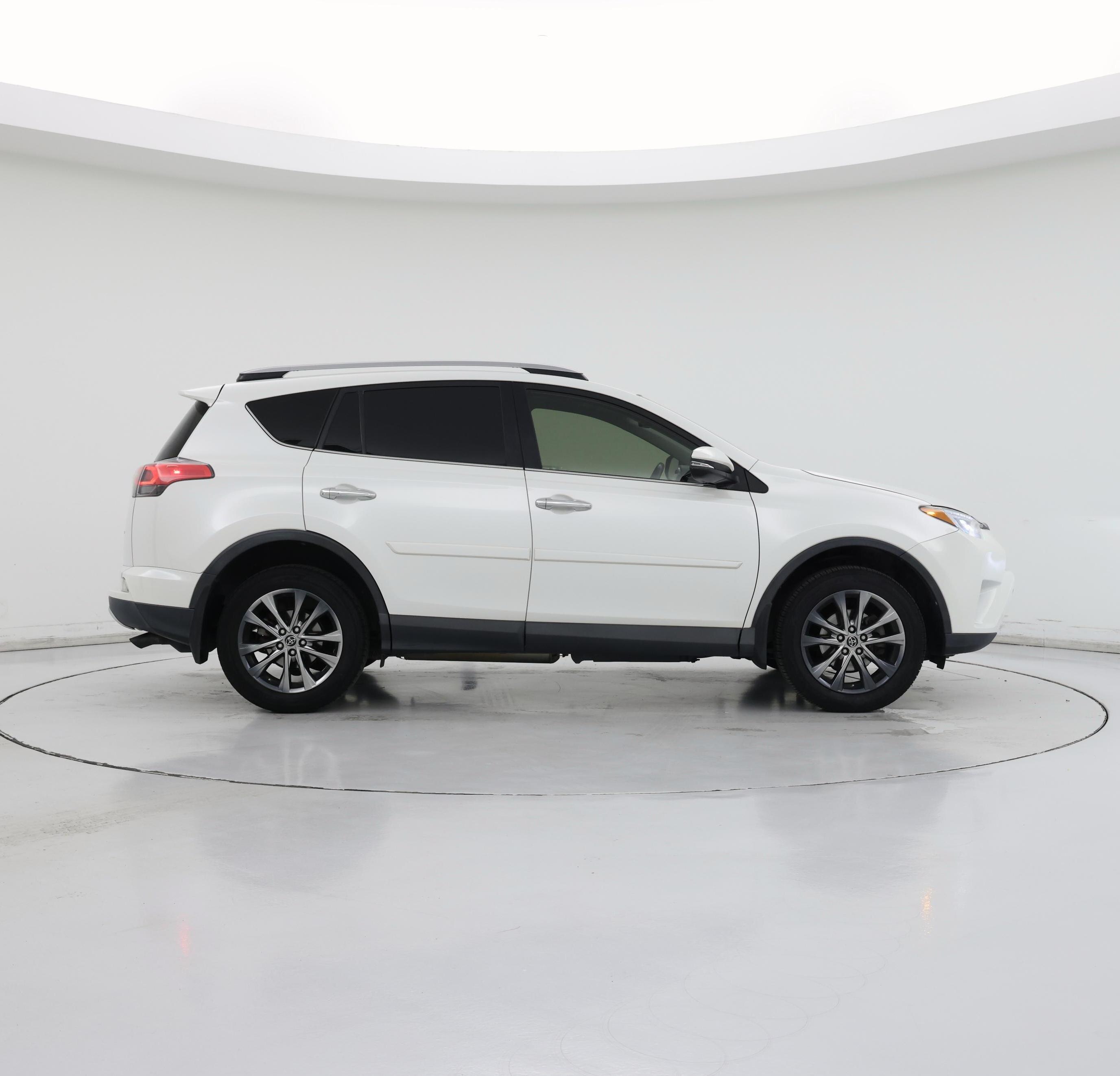 Thumbnail: 2018 Toyota RAV4 - 7