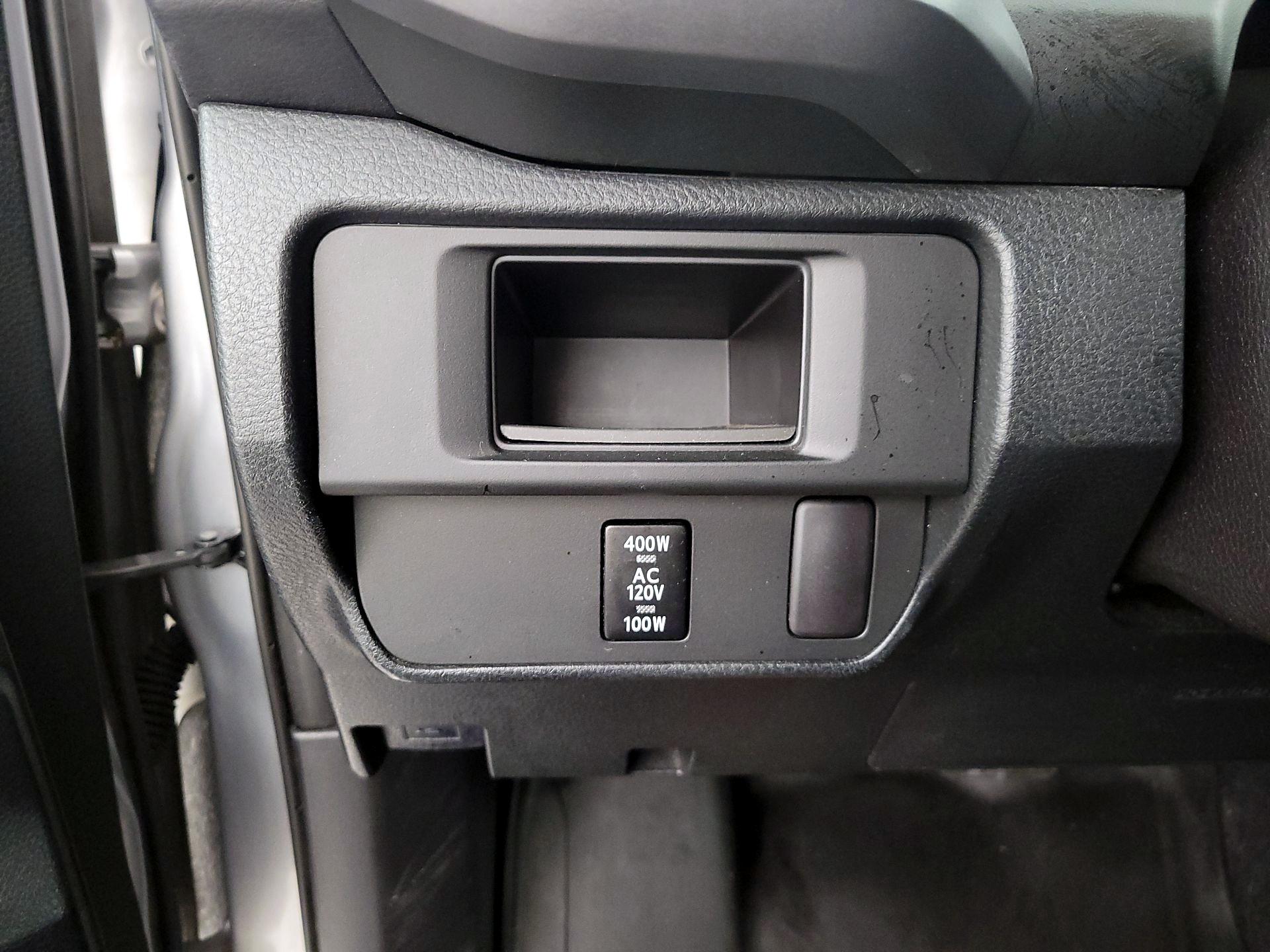 Thumbnail: 2016 Toyota Tacoma - 13