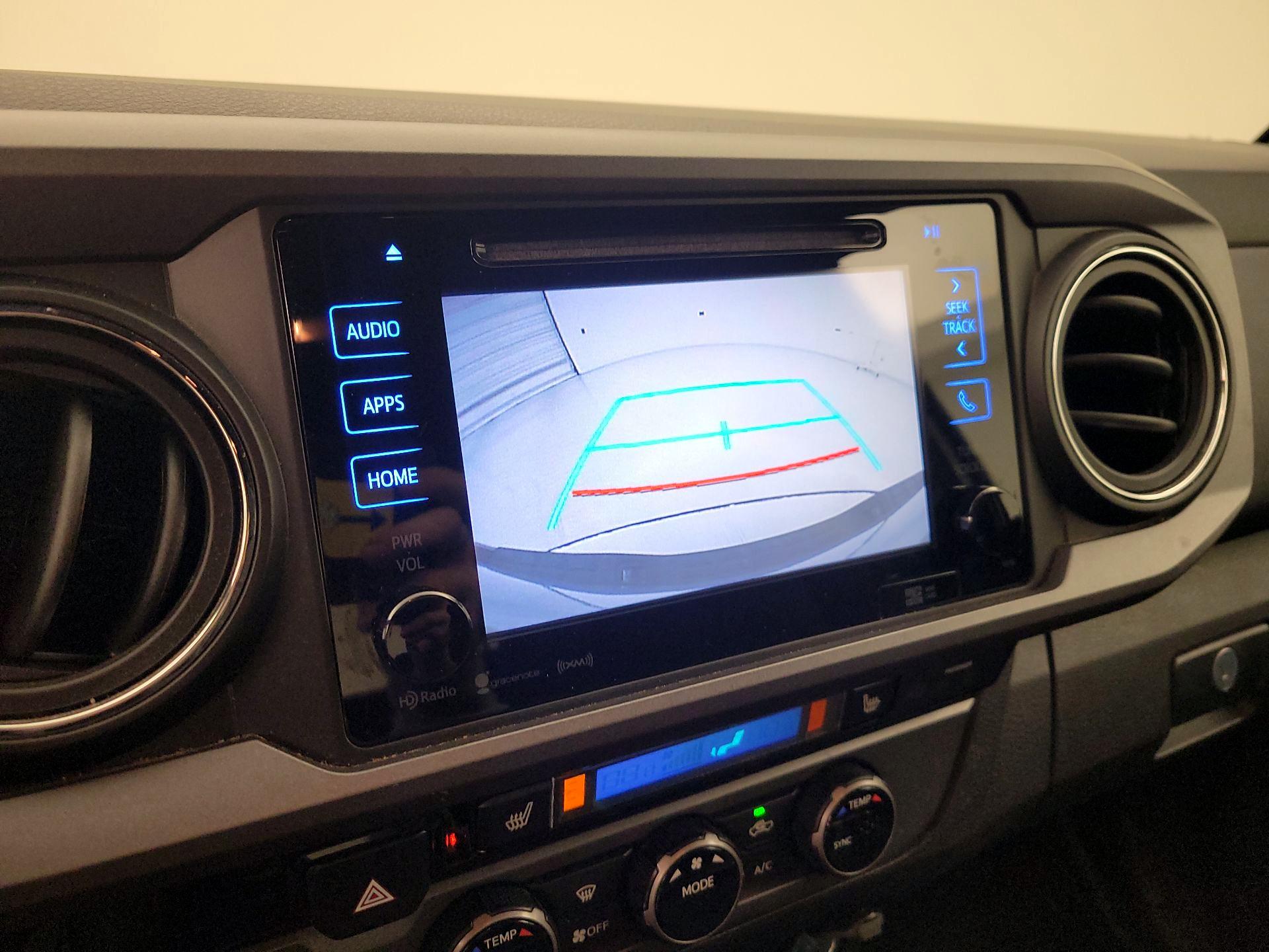 Thumbnail: 2016 Toyota Tacoma - 15