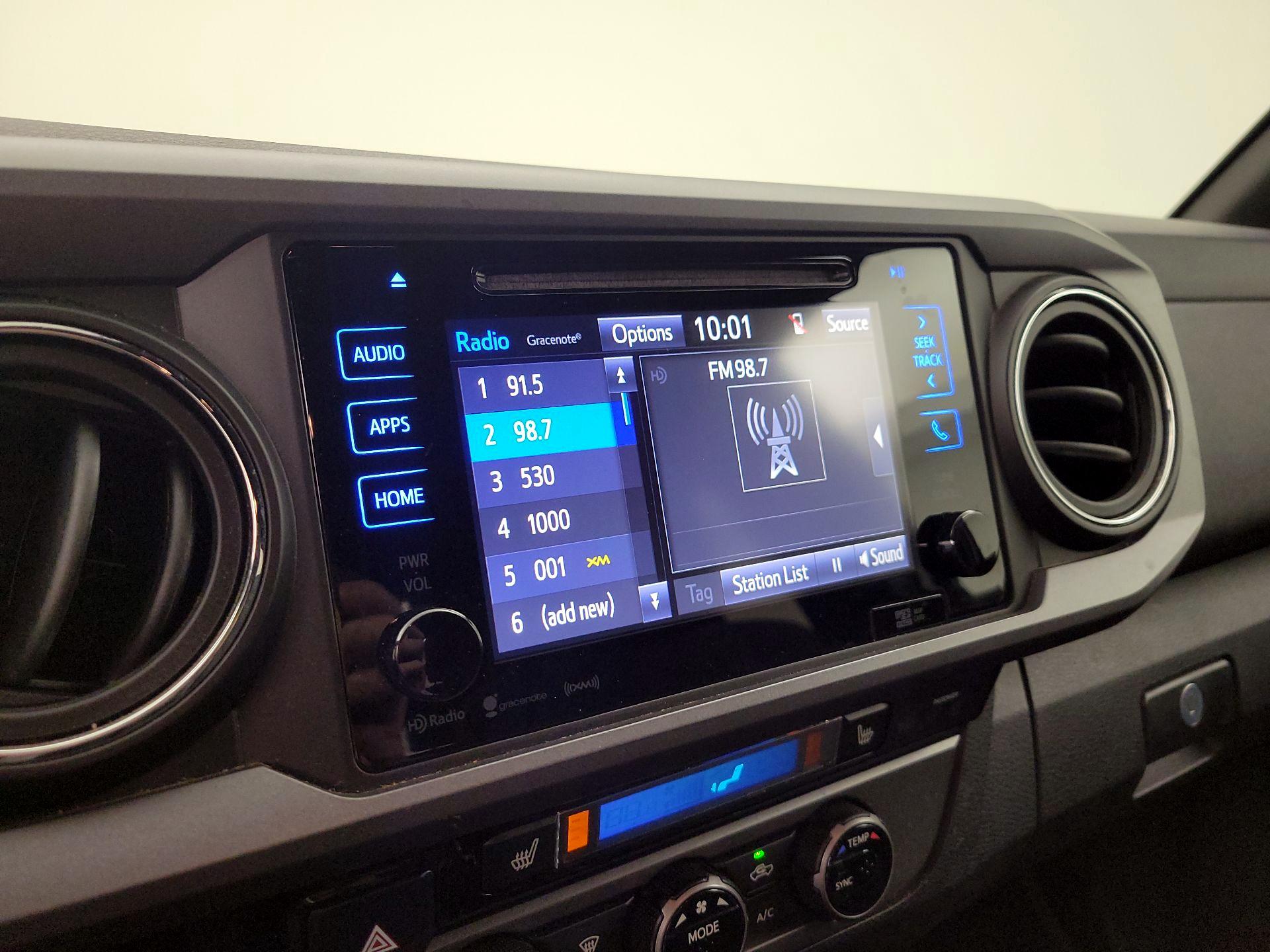 Thumbnail: 2016 Toyota Tacoma - 16