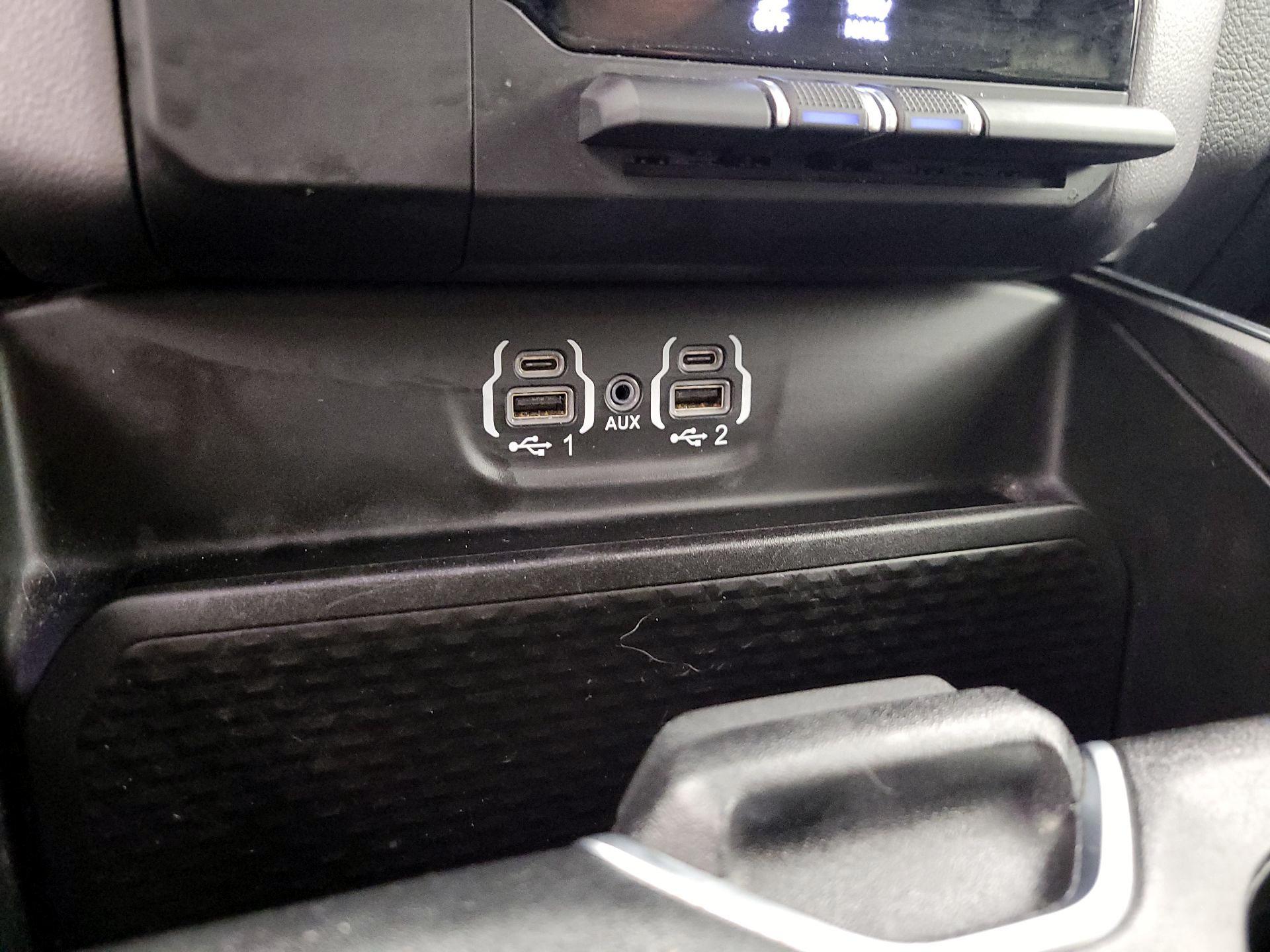 Thumbnail: 2024 RAM 1500 - 19