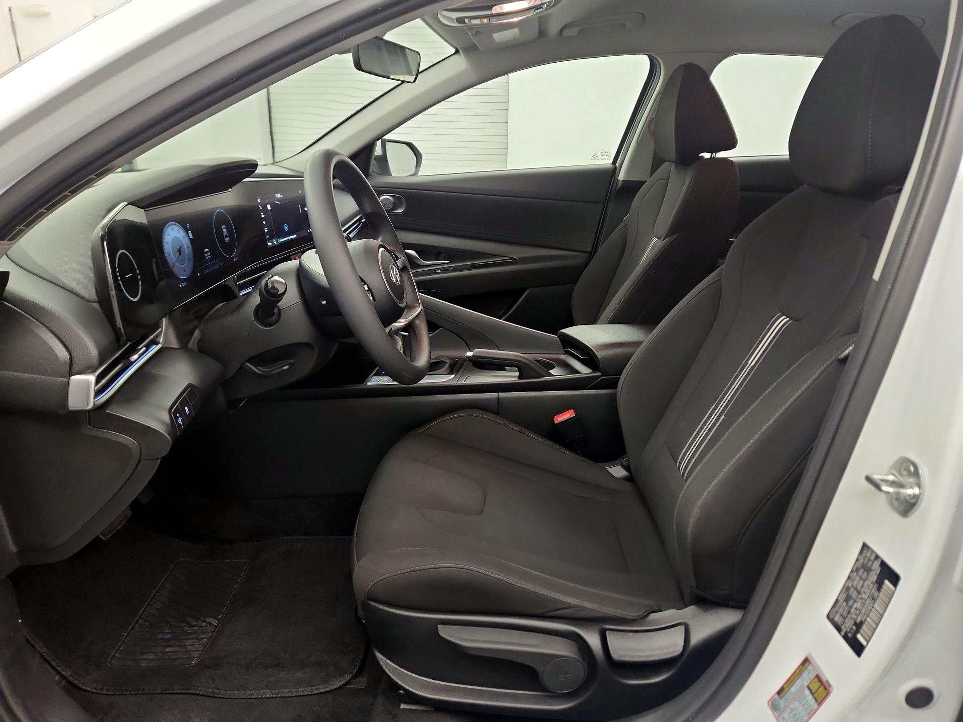 Thumbnail: 2024 Hyundai Elantra - 9