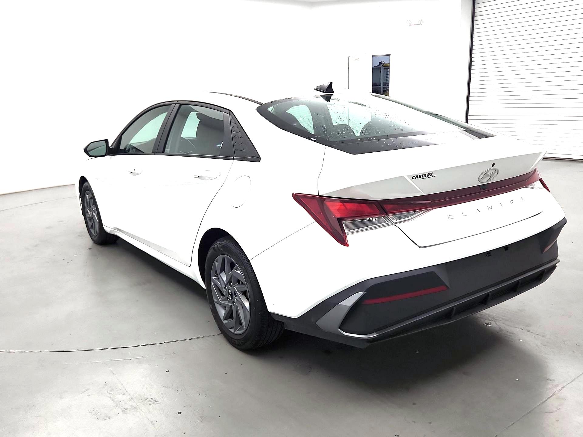 Thumbnail: 2024 Hyundai Elantra - 7