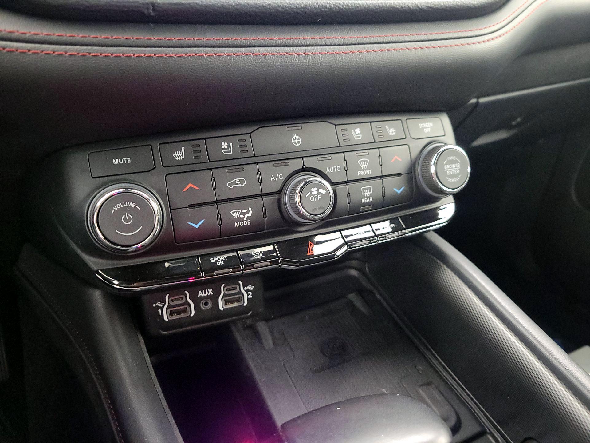 Thumbnail: 2023 Dodge Durango - 16