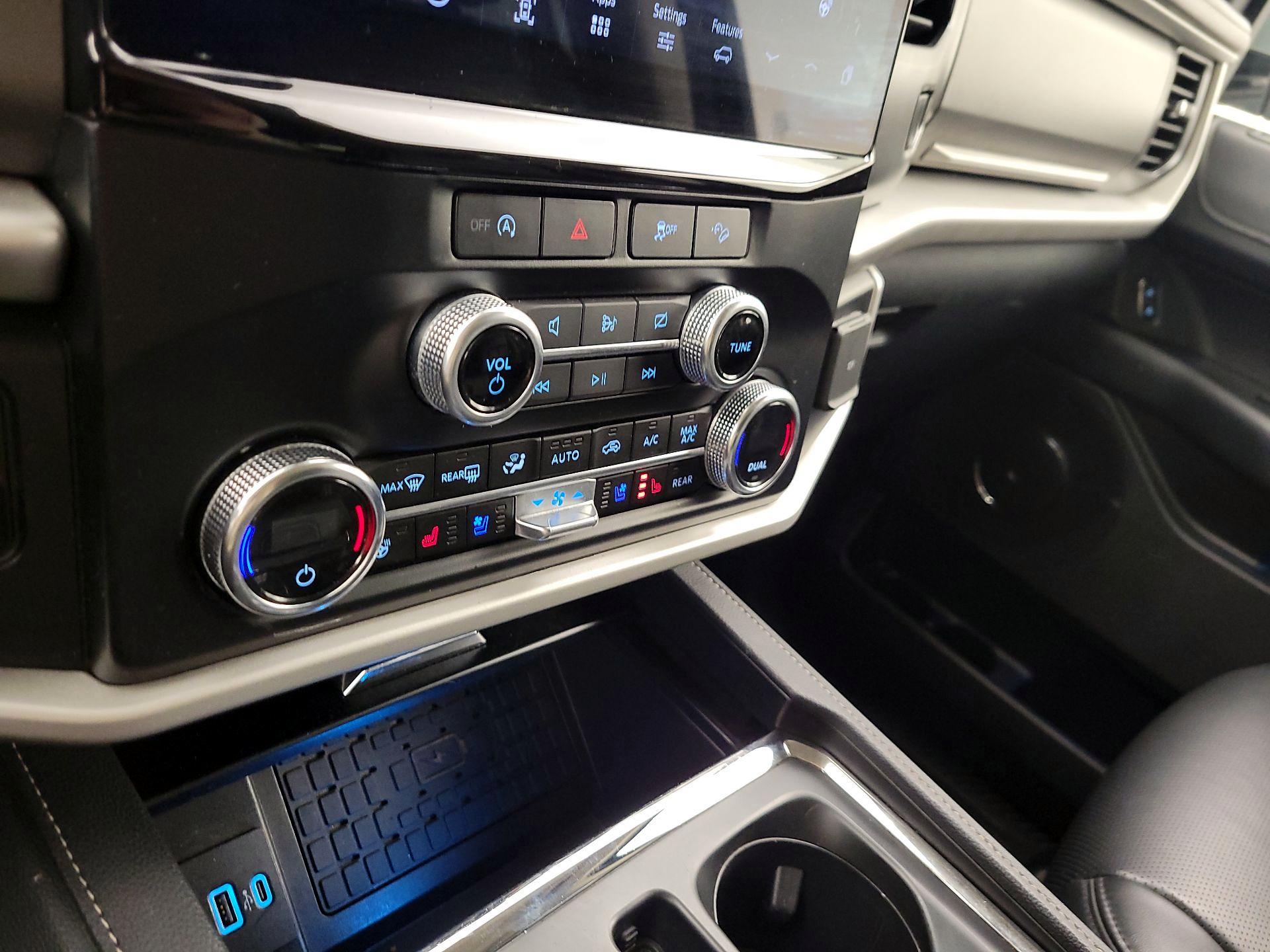 Thumbnail: 2024 Ford Expedition - 16