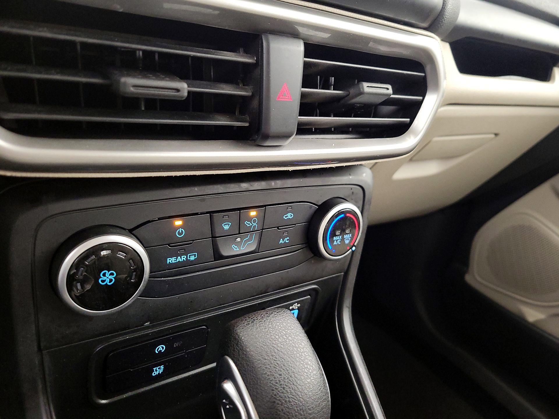 Thumbnail: 2022 Ford EcoSport - 15