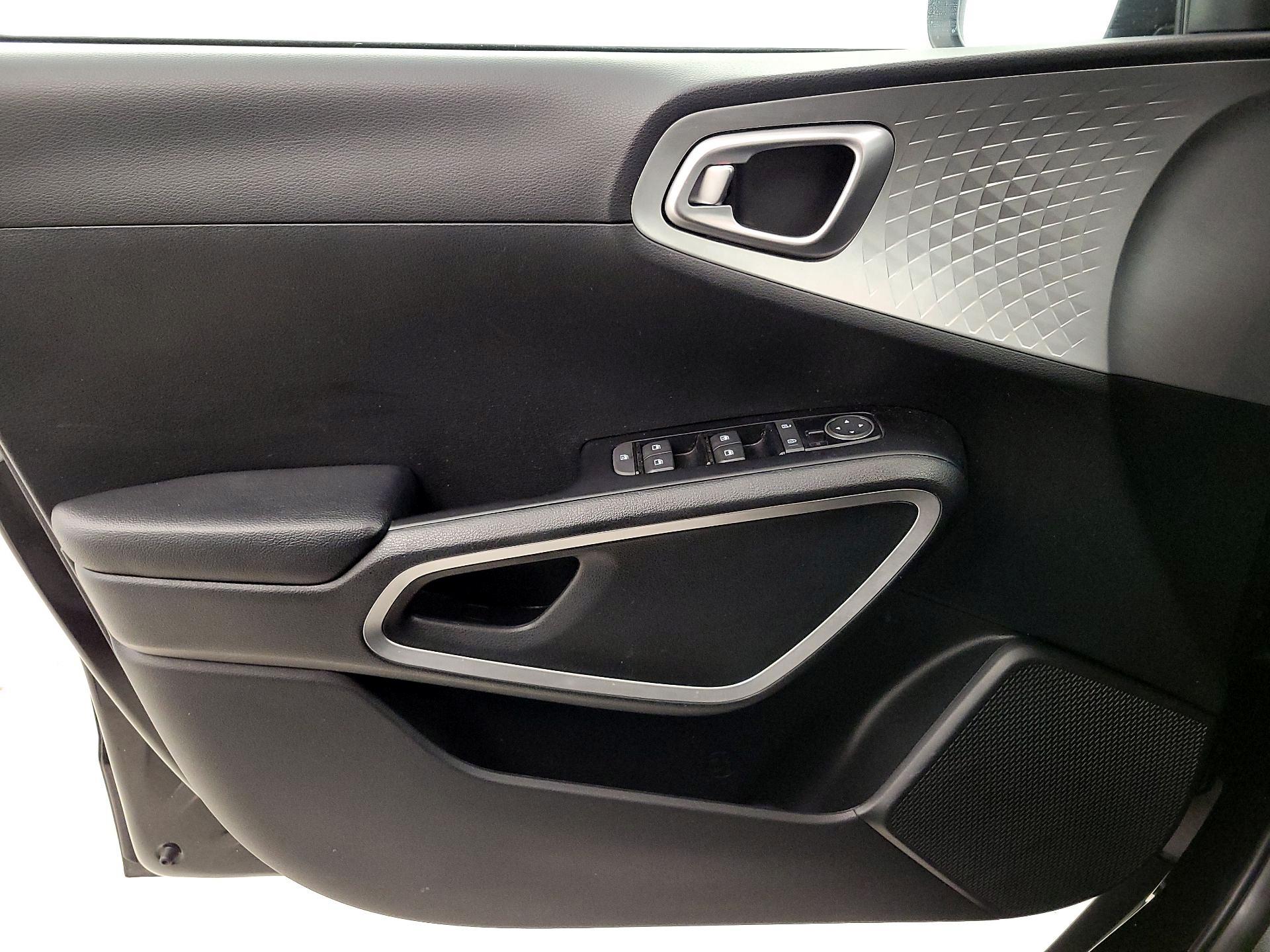 Thumbnail: 2023 Kia Soul - 12