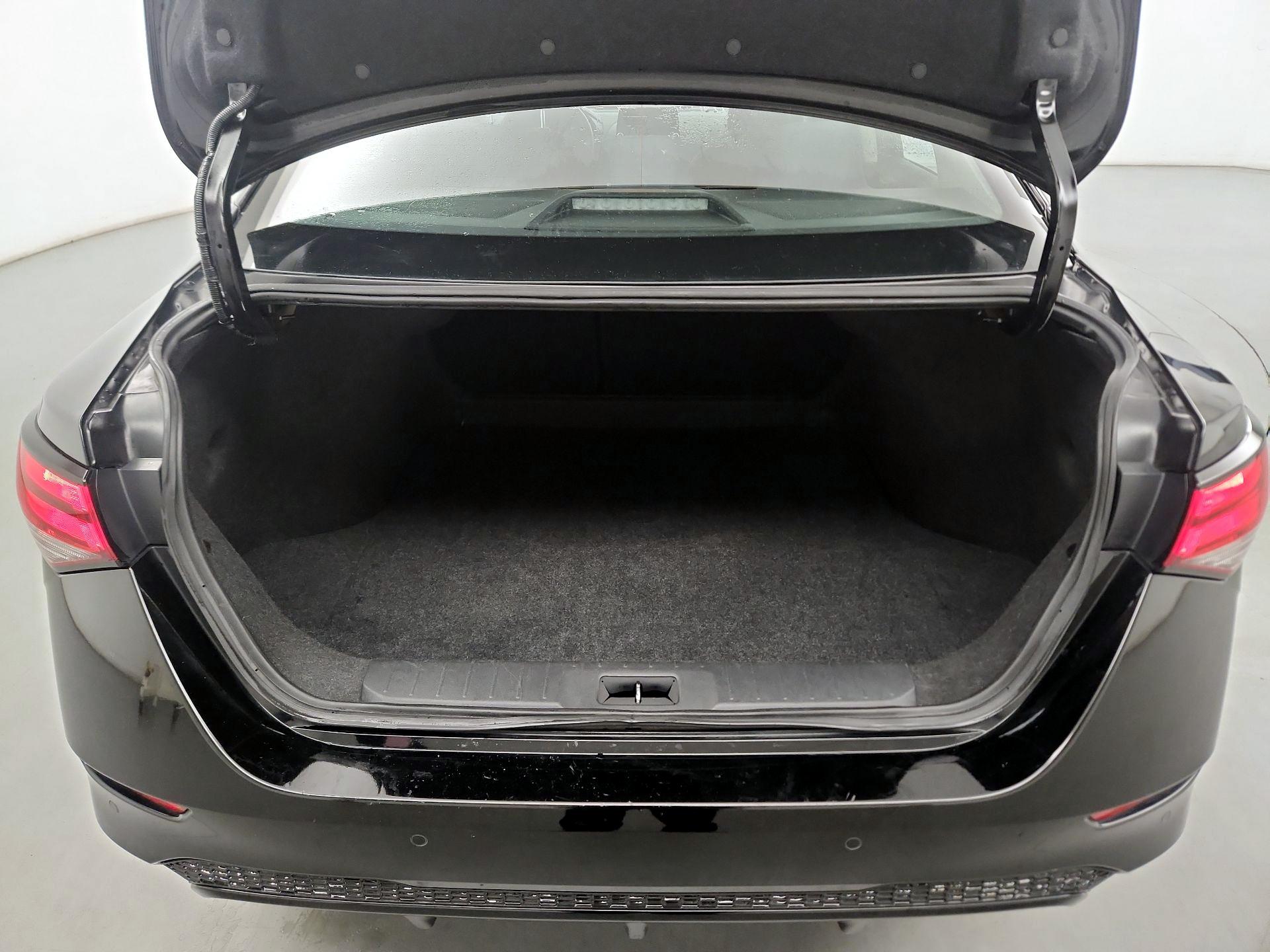 Thumbnail: 2024 Nissan Sentra - 18