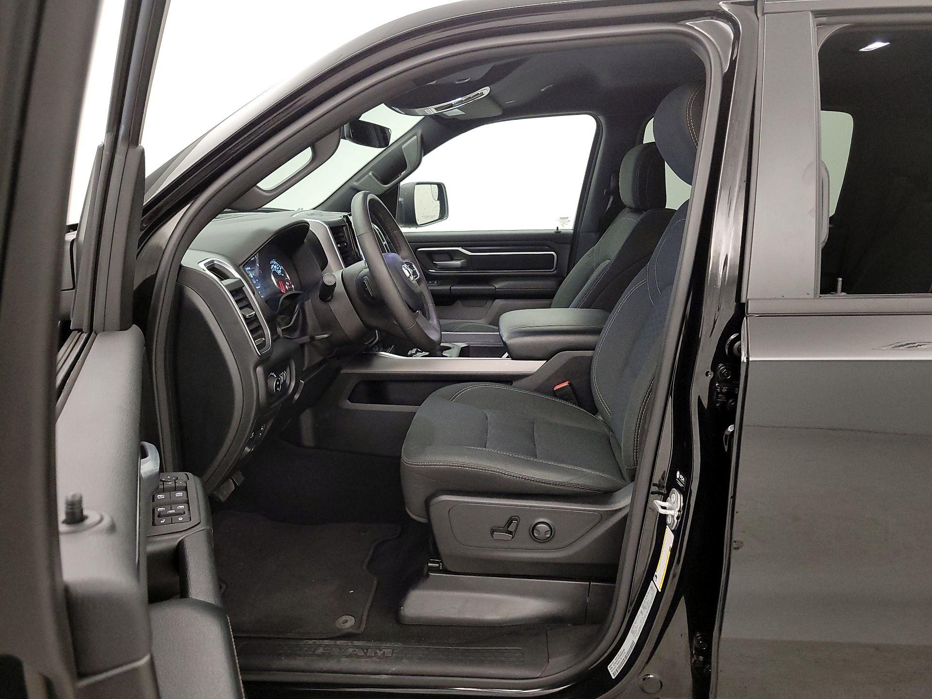 Thumbnail: 2025 RAM 1500 - 11