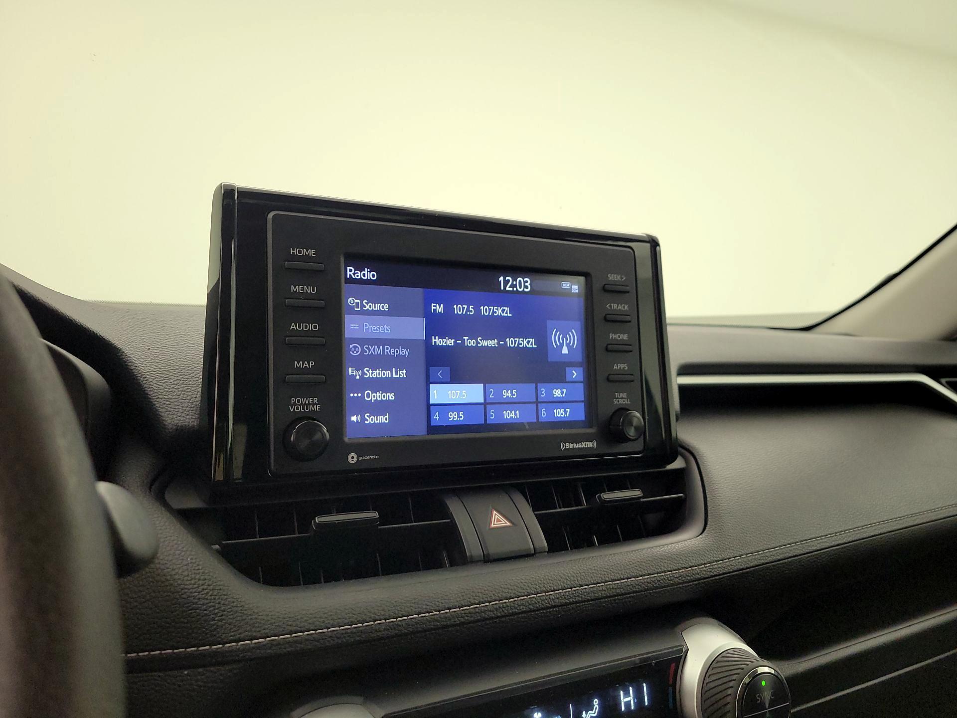 Thumbnail: 2021 Toyota RAV4 - 15