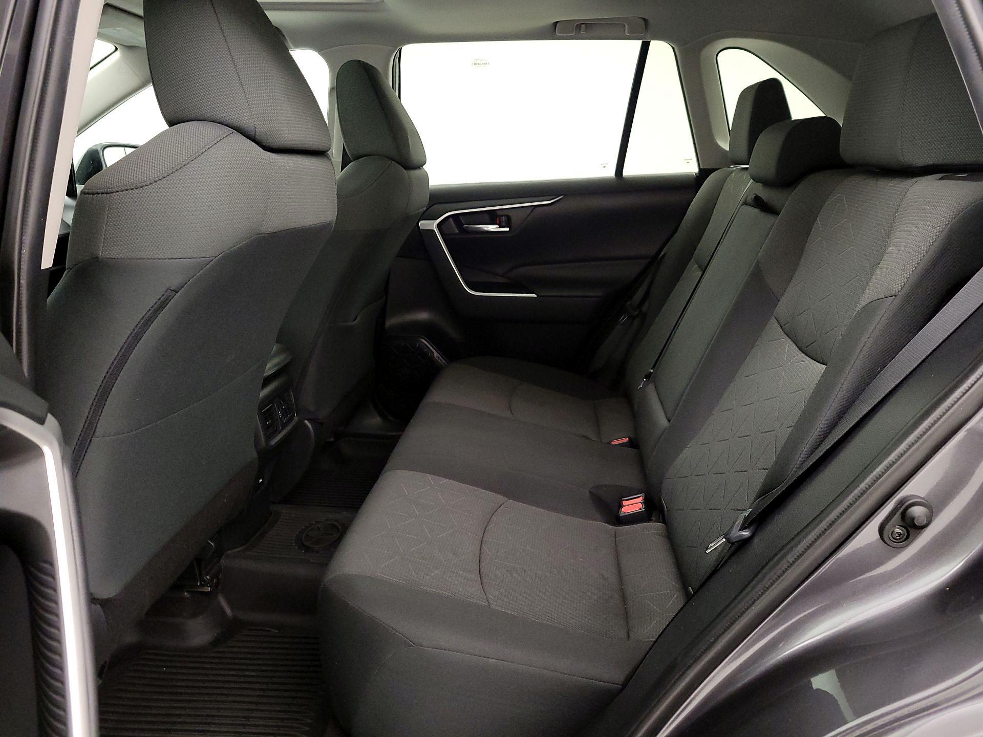 Thumbnail: 2021 Toyota RAV4 - 20