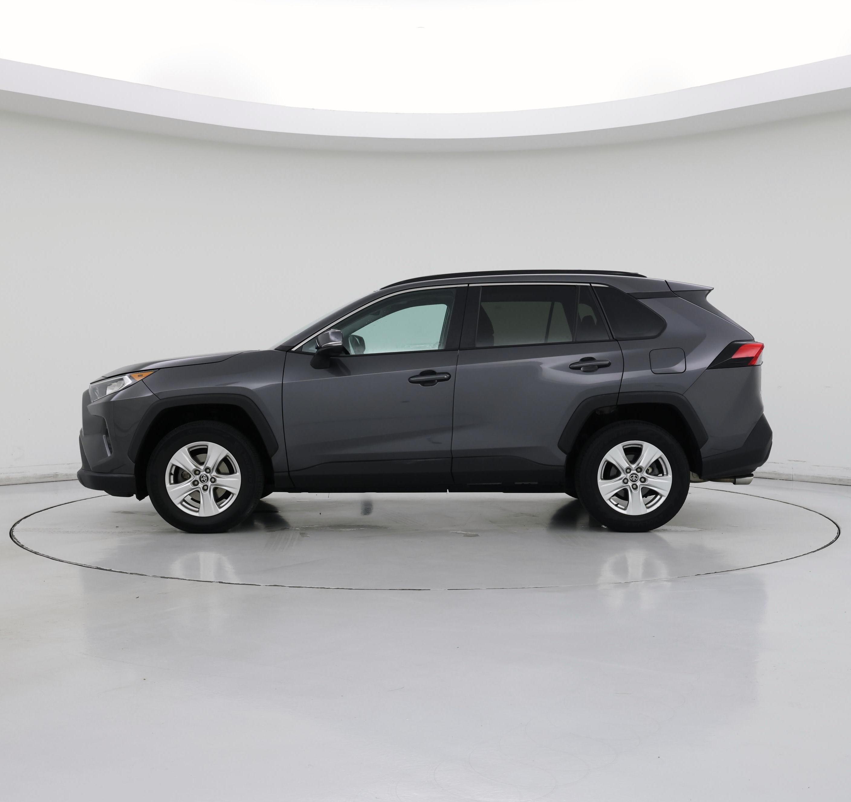 Thumbnail: 2021 Toyota RAV4 - 3