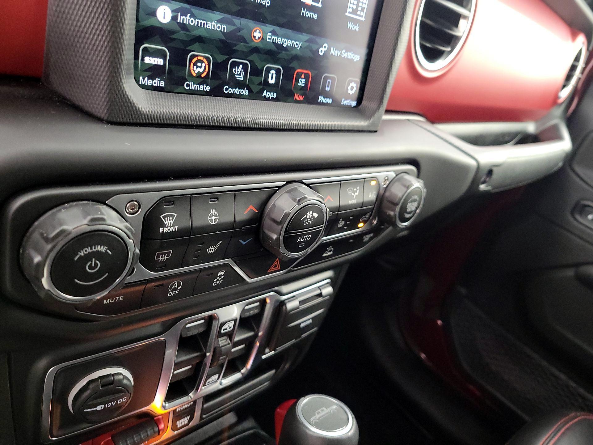 Thumbnail: 2021 Jeep Gladiator - 17