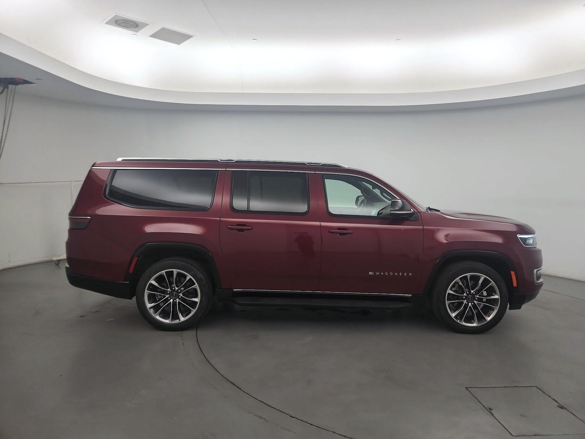 Thumbnail: 2024 Jeep Wagoneer - 4