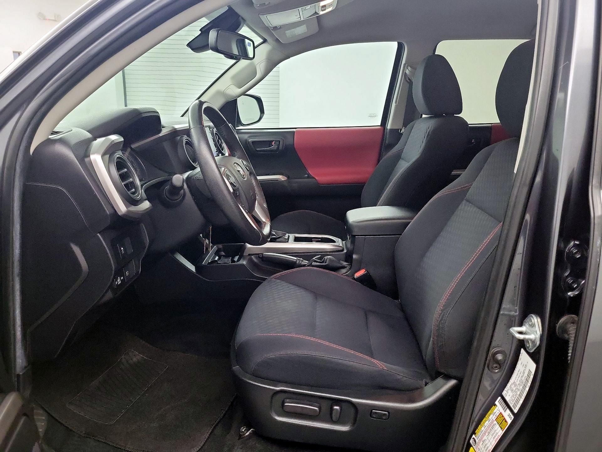 Thumbnail: 2022 Toyota Tacoma - 9