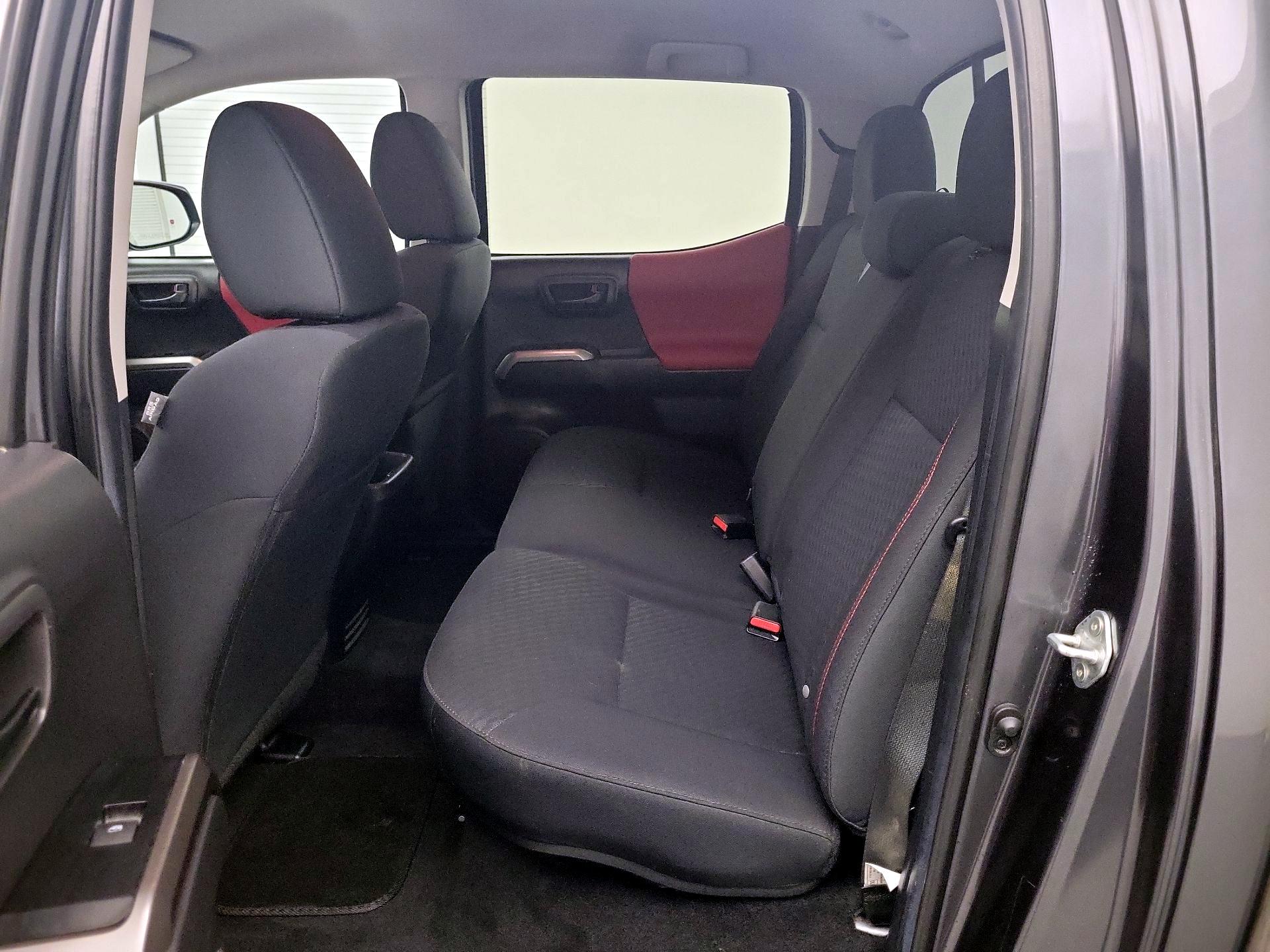 Thumbnail: 2022 Toyota Tacoma - 17