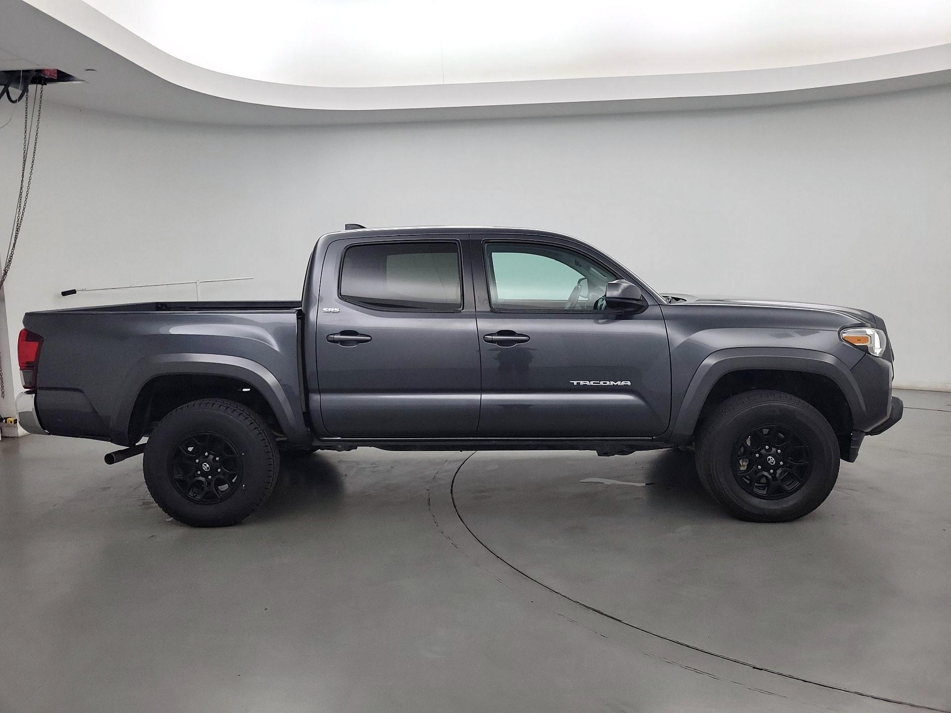 Thumbnail: 2022 Toyota Tacoma - 4