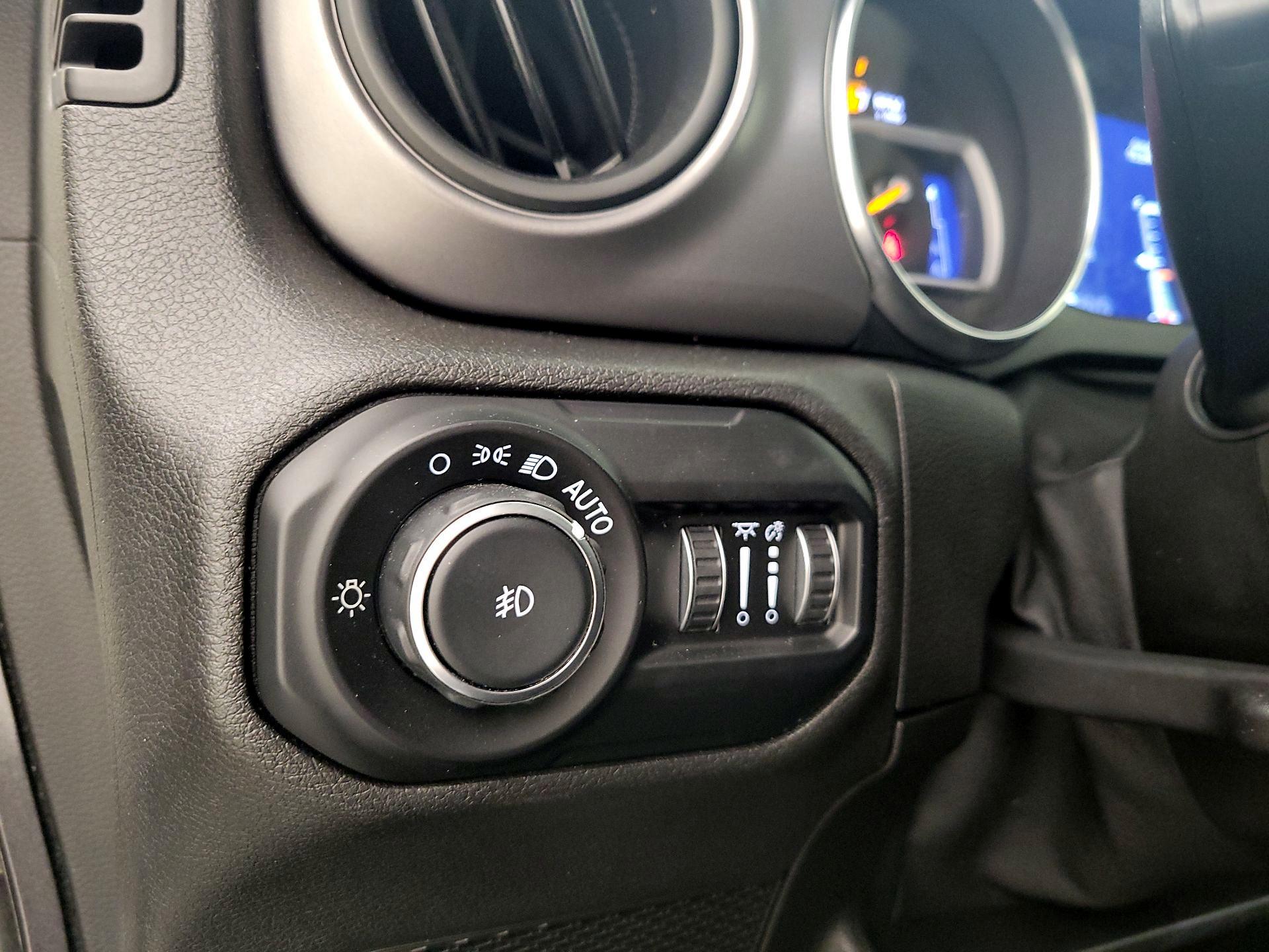 Thumbnail: 2021 Jeep Wrangler - 13