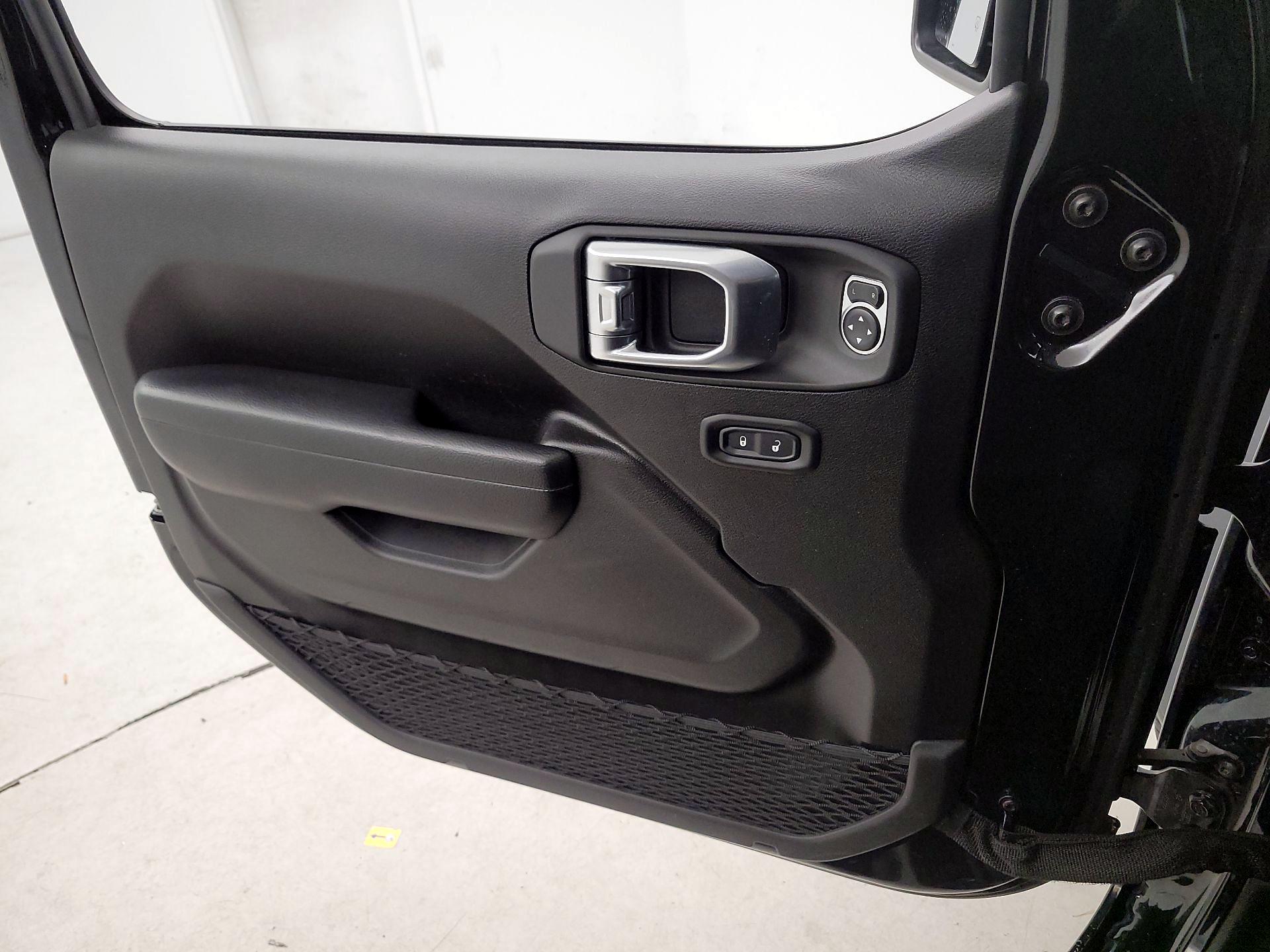 Thumbnail: 2025 Jeep Wrangler - 12