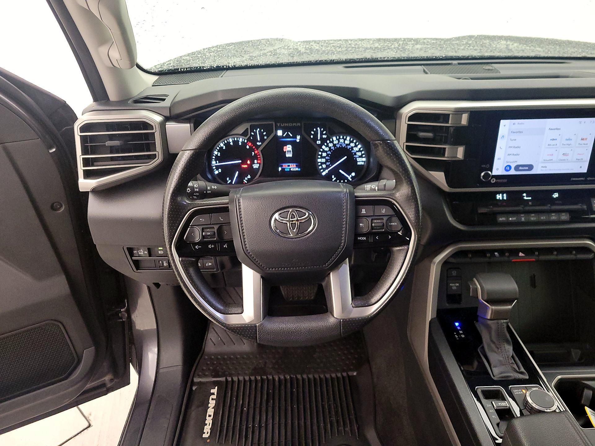 Thumbnail: 2022 Toyota Tundra - 10