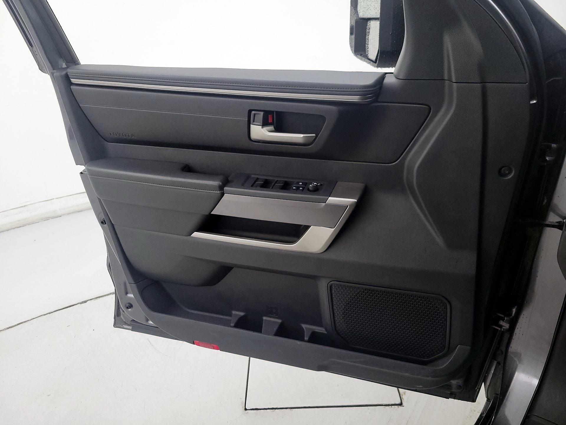 Thumbnail: 2022 Toyota Tundra - 12