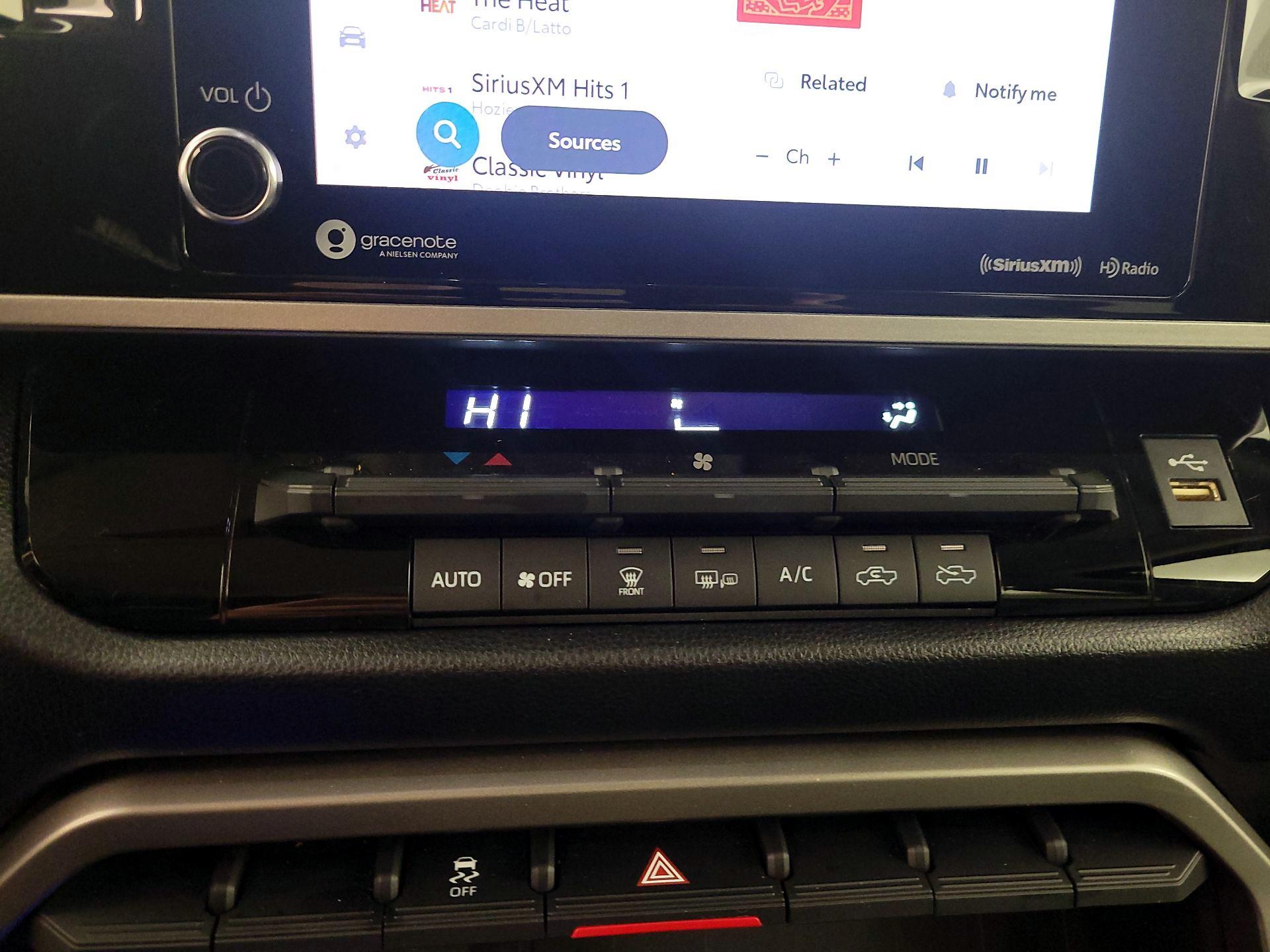 Thumbnail: 2022 Toyota Tundra - 16