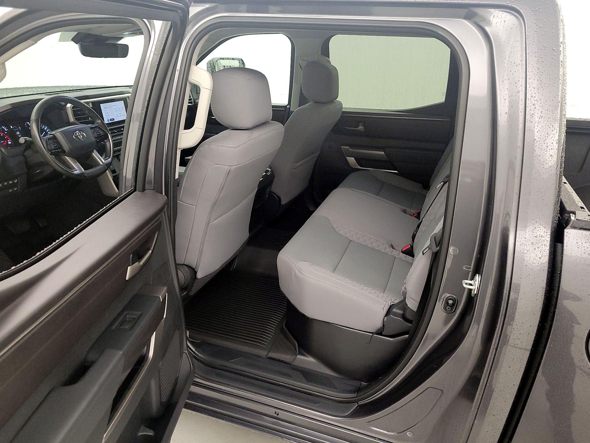 Thumbnail: 2022 Toyota Tundra - 19