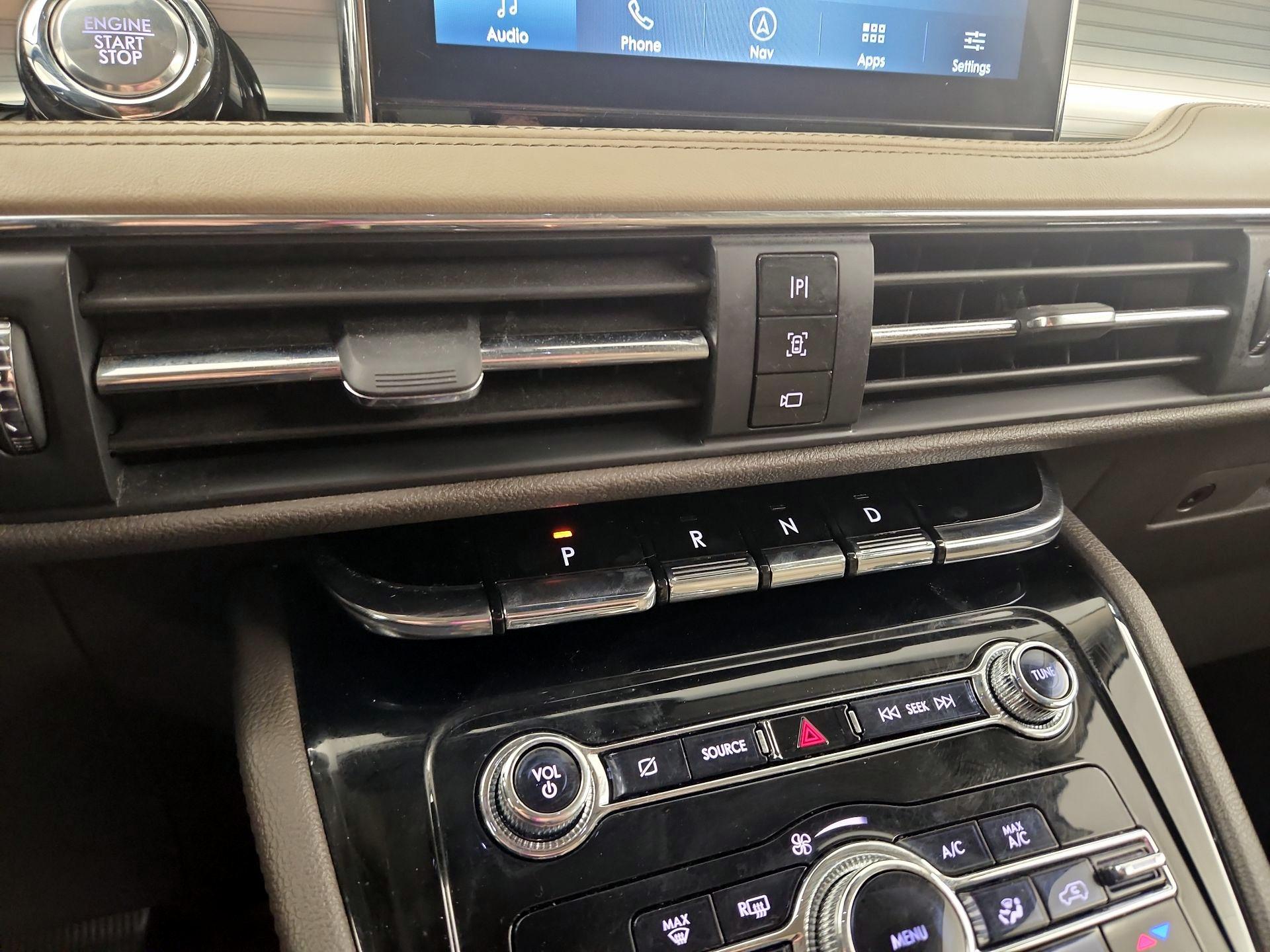 Thumbnail: 2021 Lincoln Corsair - 16