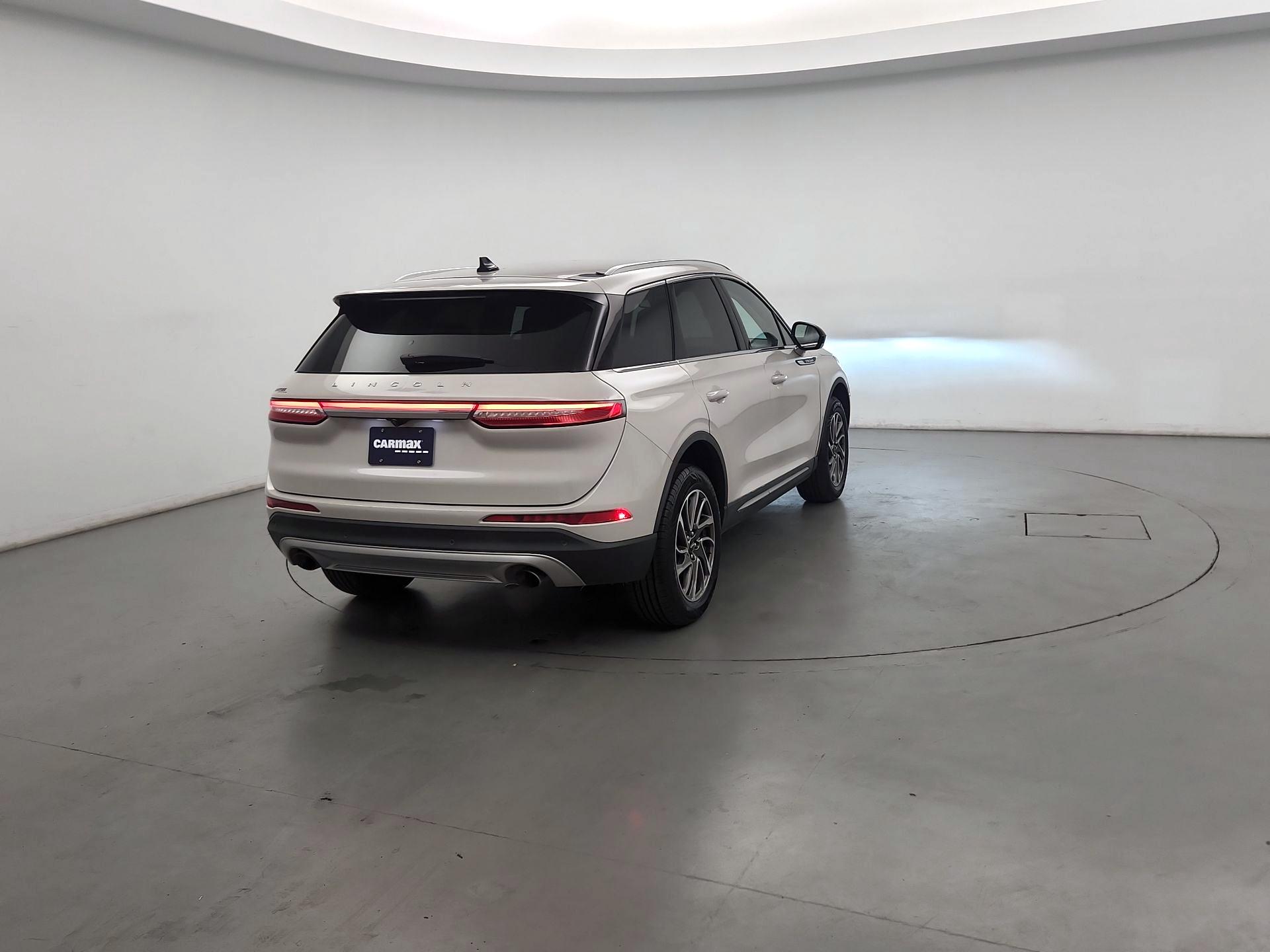 Thumbnail: 2021 Lincoln Corsair - 5