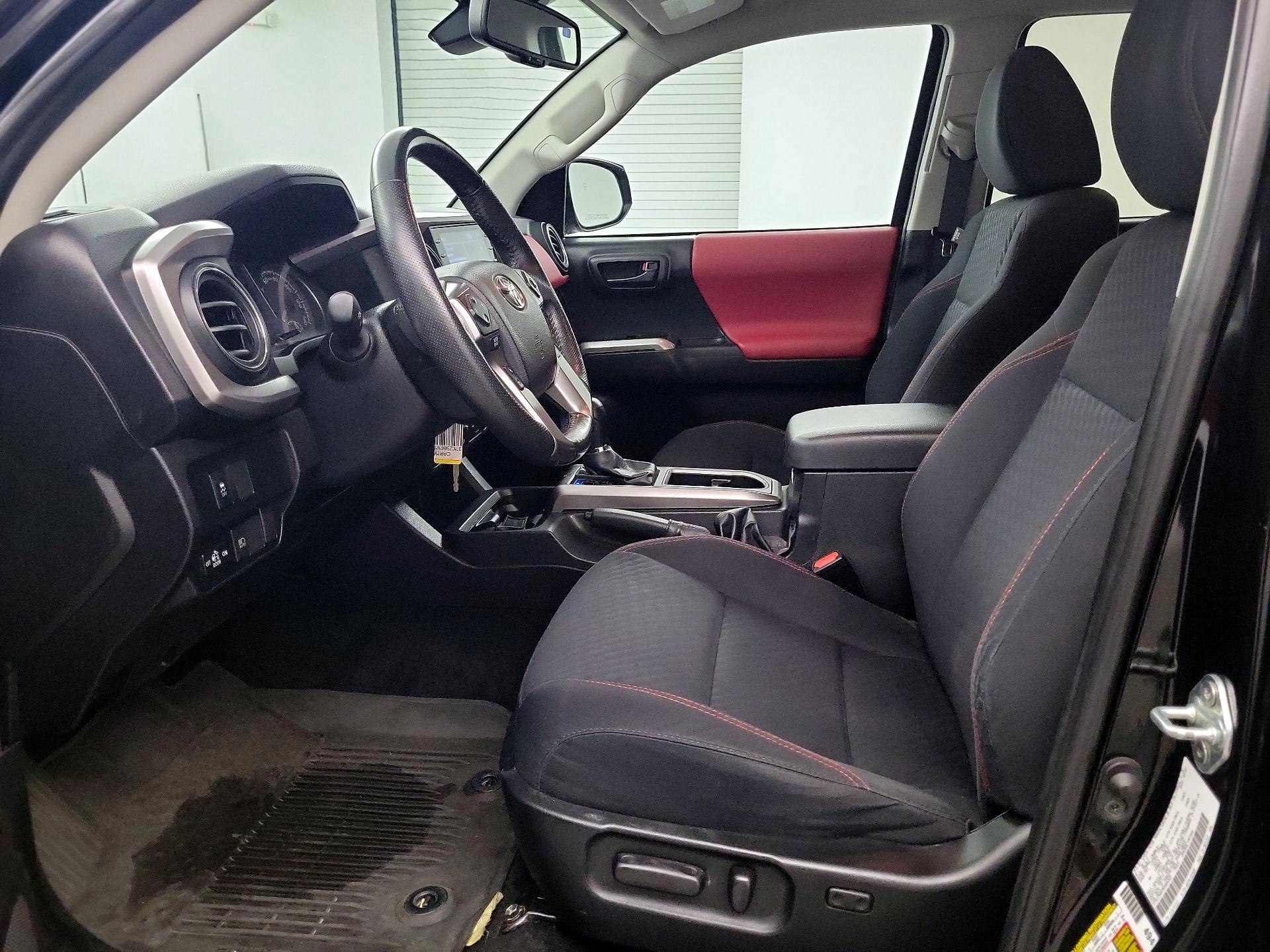 Thumbnail: 2022 Toyota Tacoma - 9