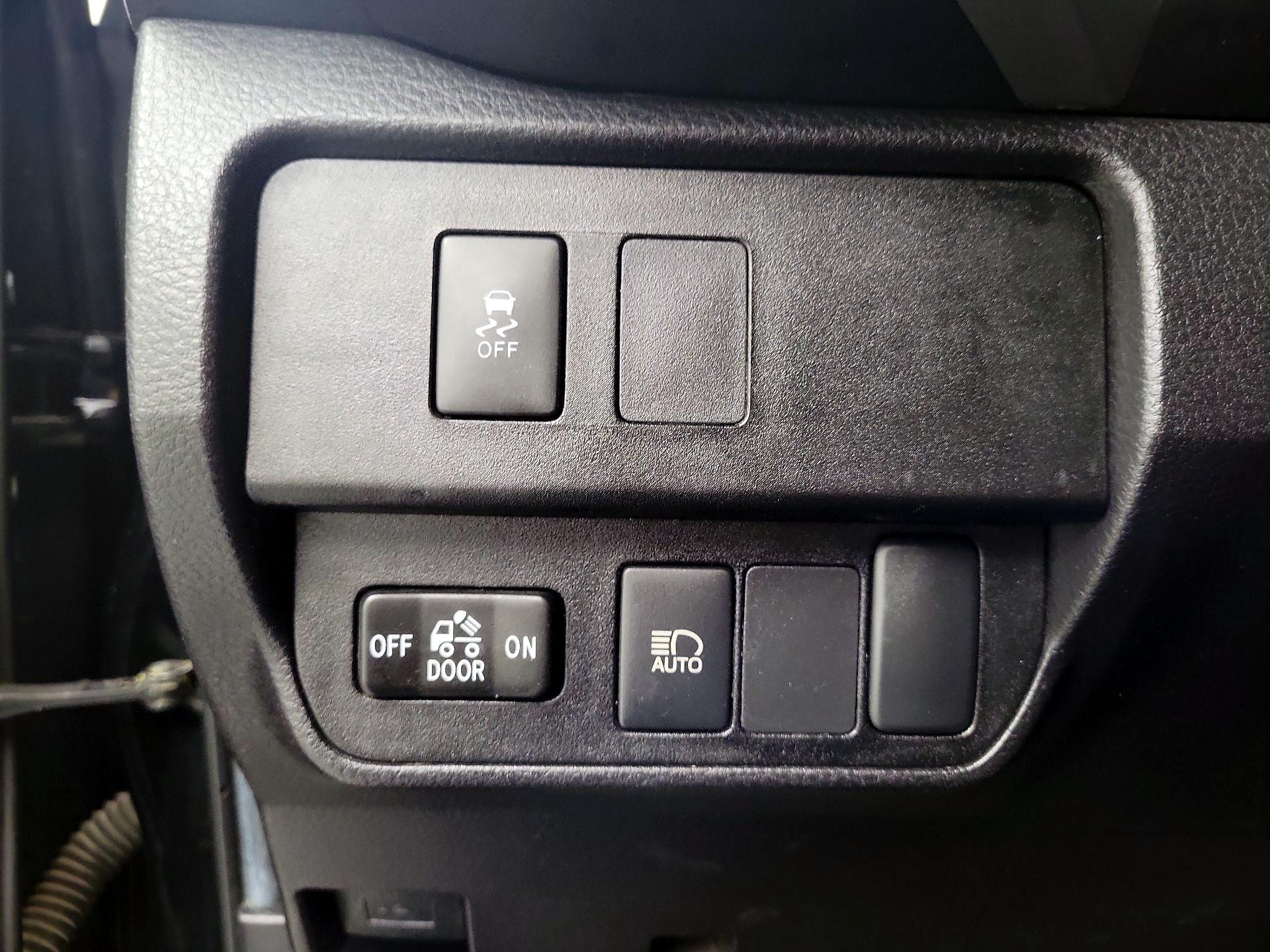 Thumbnail: 2022 Toyota Tacoma - 11