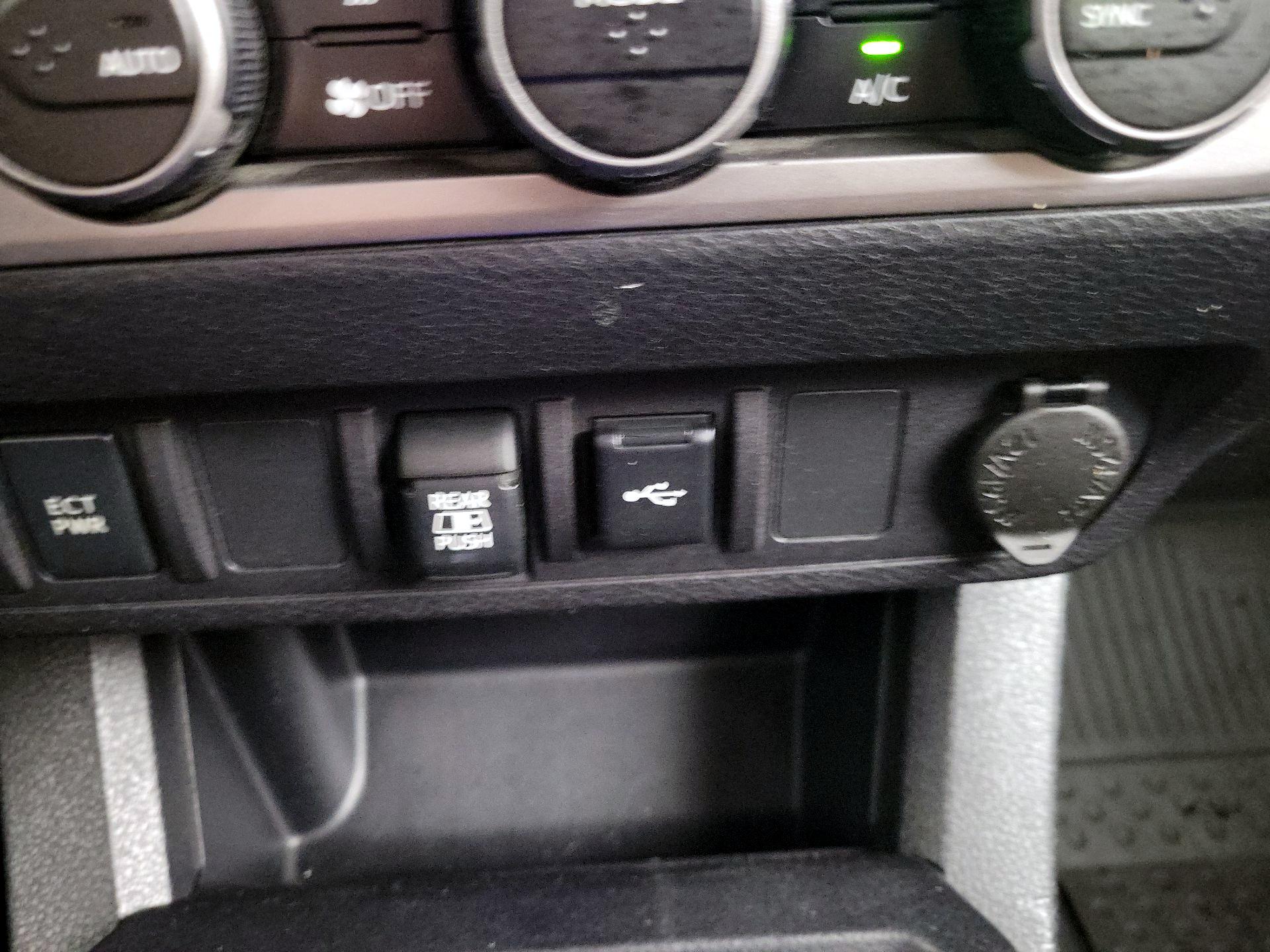 Thumbnail: 2022 Toyota Tacoma - 16