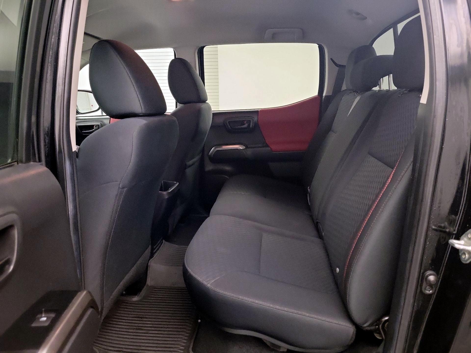 Thumbnail: 2022 Toyota Tacoma - 17