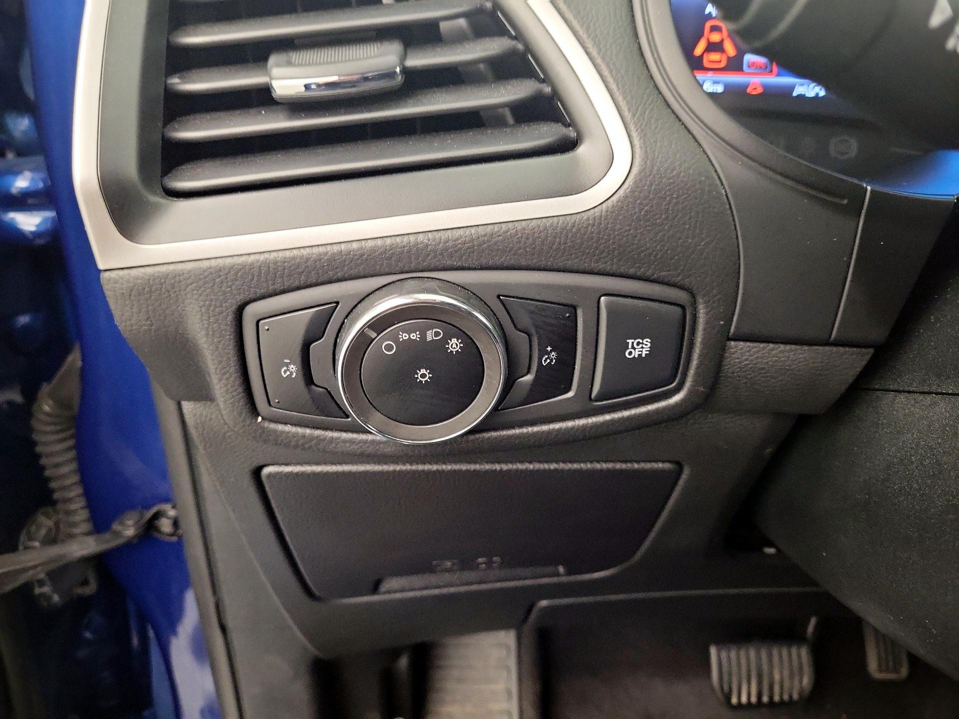 Thumbnail: 2023 Ford Edge - 11